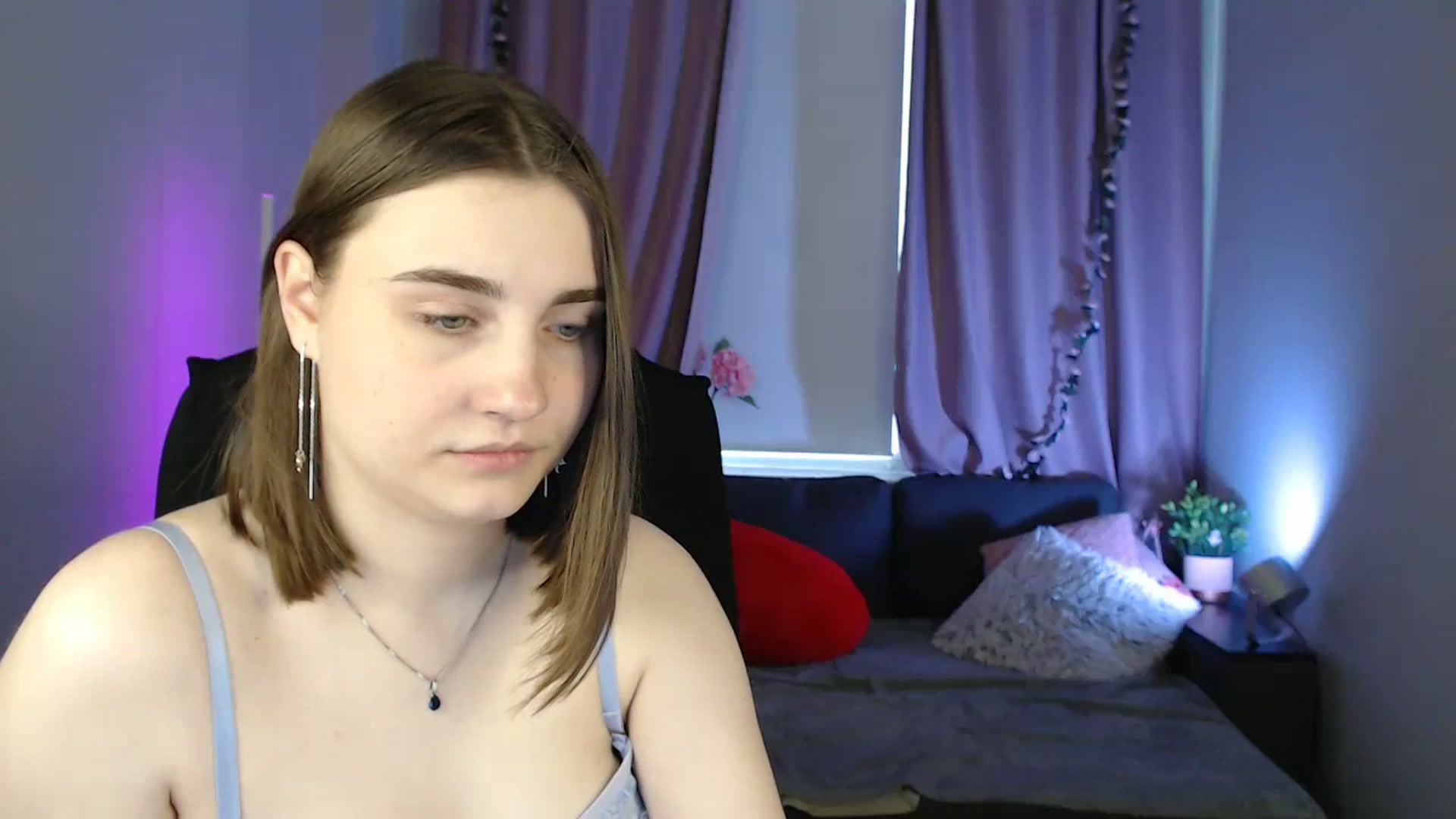 Gallery image thumbnail from LaneyGrey's myfreecams stream on, 05/21/2025, 14:01 image 6 of 20