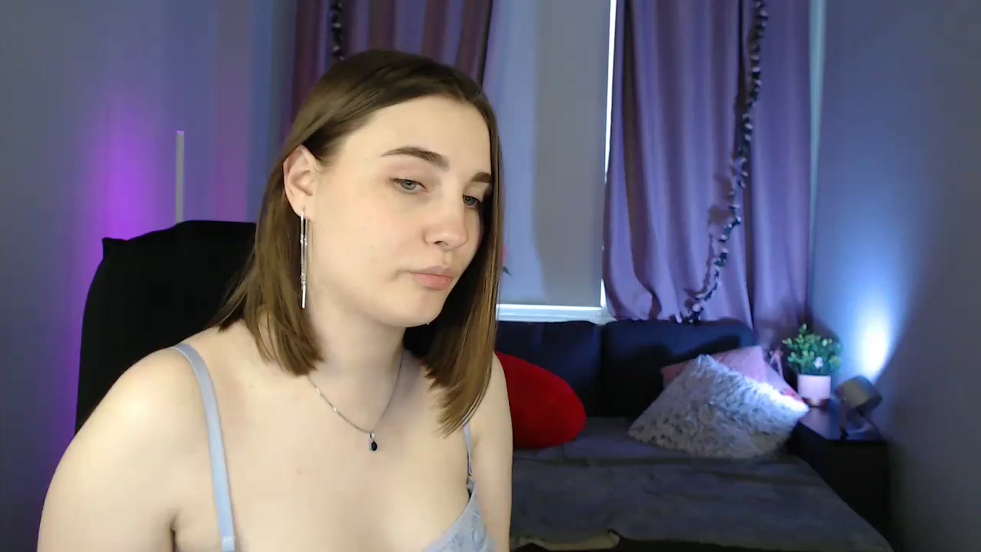 Gallery image thumbnail from LaneyGrey's myfreecams stream on, 05/21/2025, 14:01 image 12 of 20