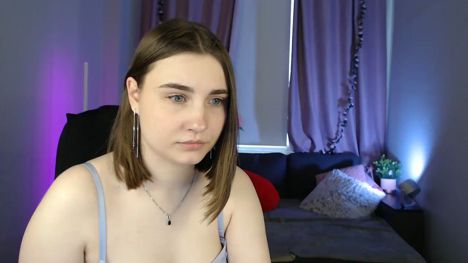 Gallery image thumbnail from LaneyGrey's myfreecams stream on, 05/21/2025, 14:01 image 3 of 20