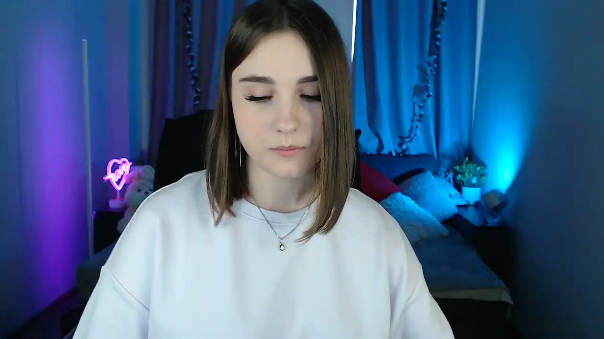 Gallery image thumbnail from LaneyGrey's myfreecams stream on, 05/24/2025, 09:06 image 20 of 20