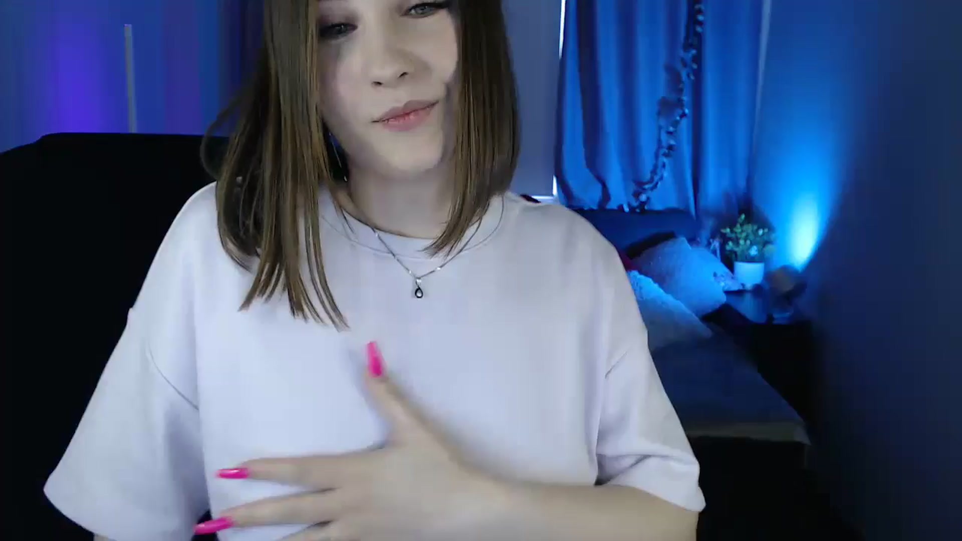 Gallery image thumbnail from LaneyGrey's myfreecams stream on, 05/24/2025, 09:37 image 7 of 20