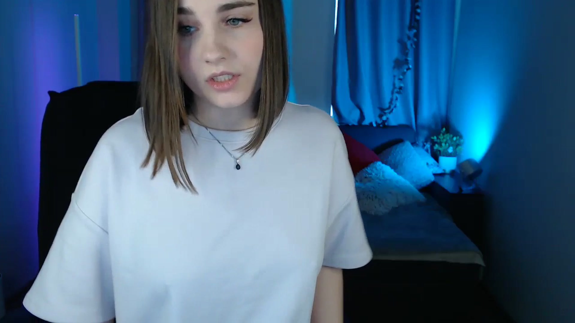 Gallery image thumbnail from LaneyGrey's myfreecams stream on, 05/24/2025, 09:37 image 6 of 20