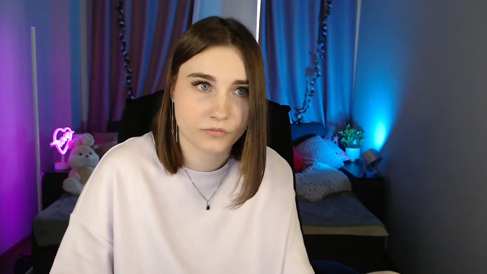 Gallery image thumbnail from LaneyGrey's myfreecams stream on, 05/24/2025, 13:55 image 14 of 20
