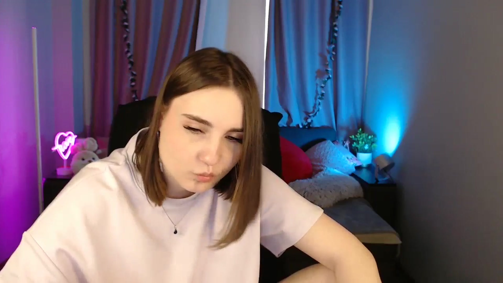 Gallery image thumbnail from LaneyGrey's myfreecams stream on, 05/24/2025, 13:55 image 12 of 20