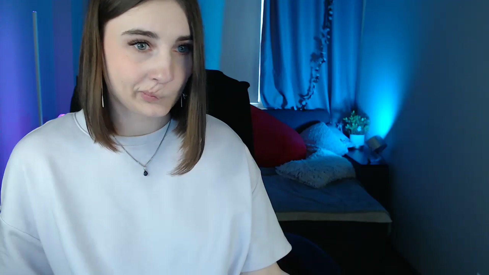 Gallery image thumbnail from LaneyGrey's myfreecams stream on, 05/24/2025, 13:55 image 18 of 20