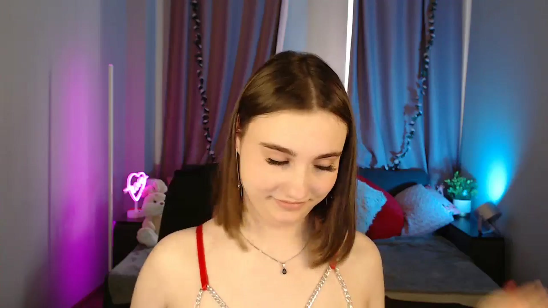Gallery image thumbnail from LaneyGrey's myfreecams stream on, 05/25/2025, 10:44 image 15 of 20