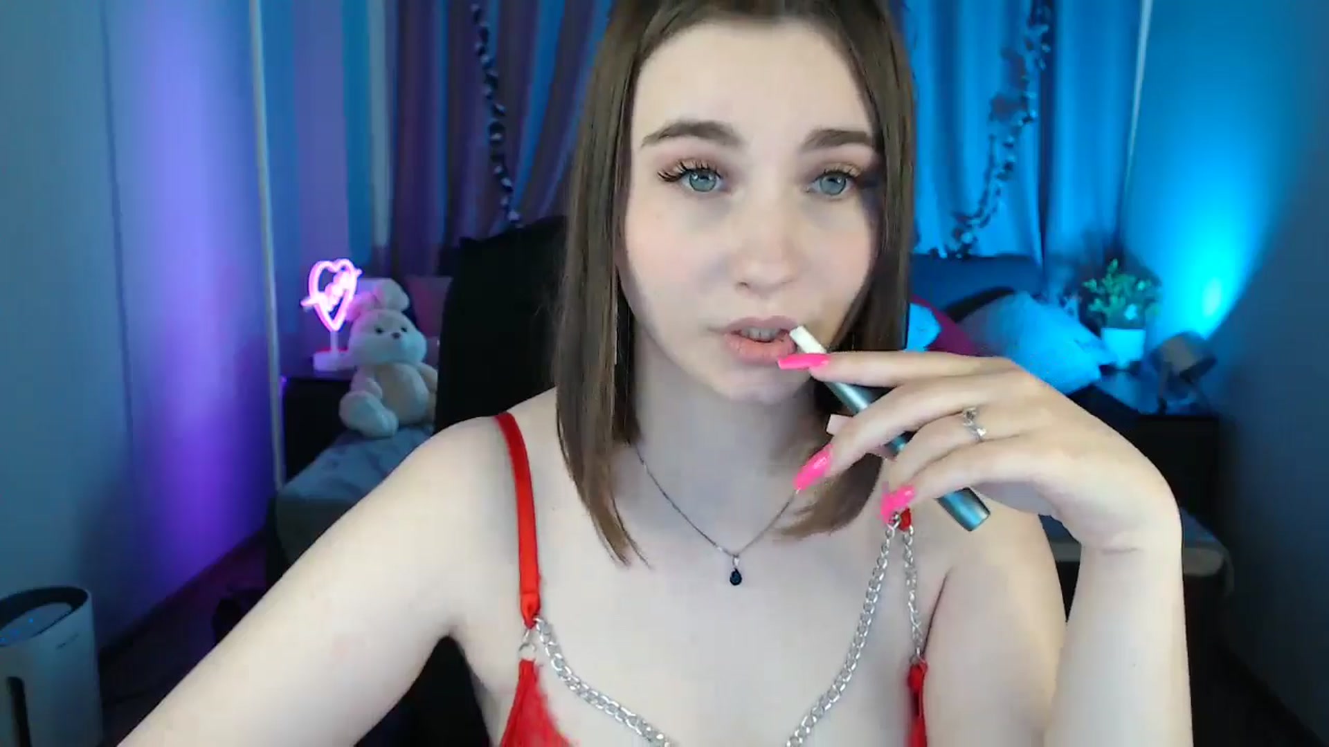 Gallery image thumbnail from LaneyGrey's myfreecams stream on, 05/25/2025, 10:44 image 7 of 20