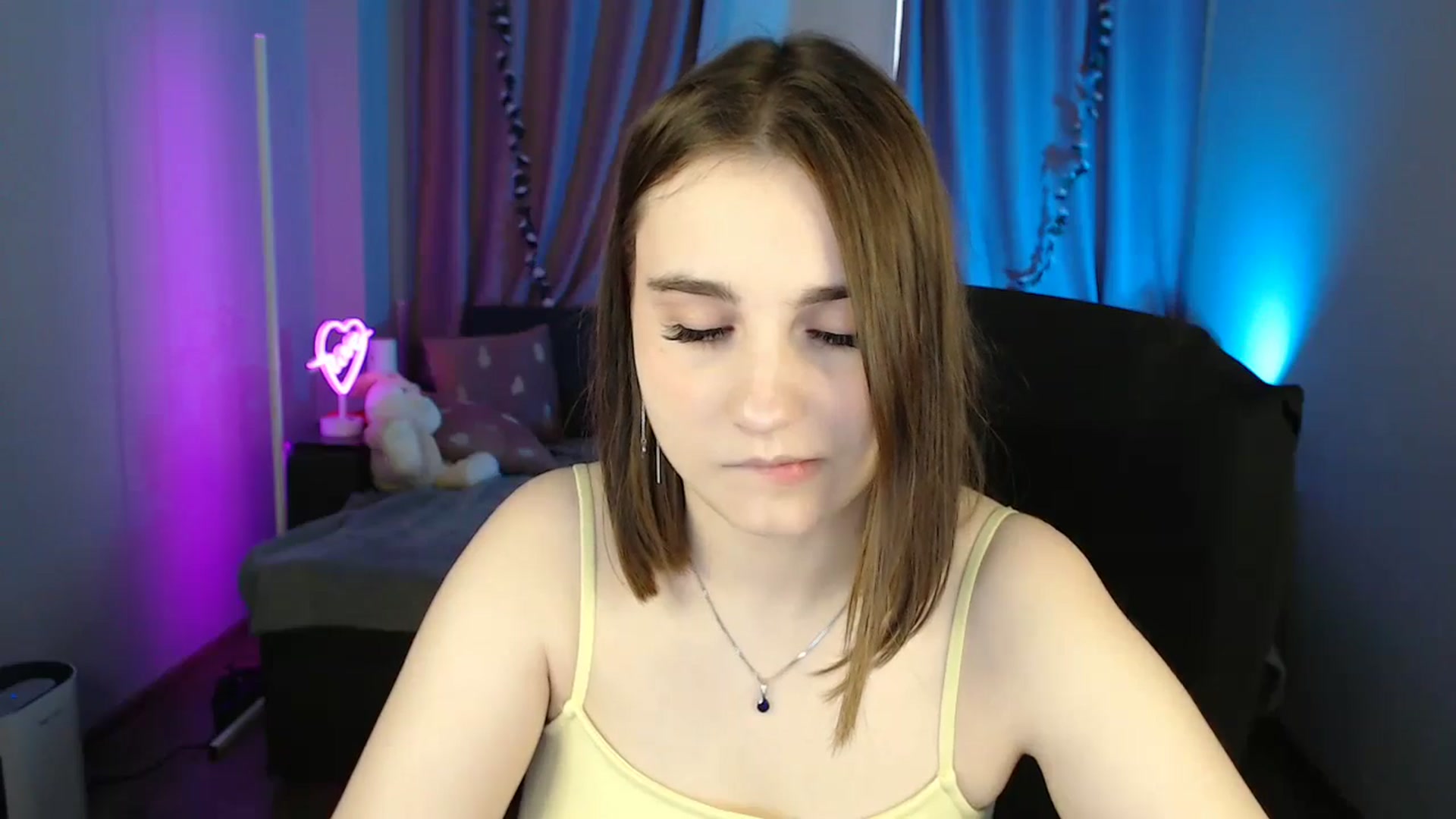 Gallery image thumbnail from LaneyGrey's myfreecams stream on, 05/26/2025, 08:21 image 16 of 20