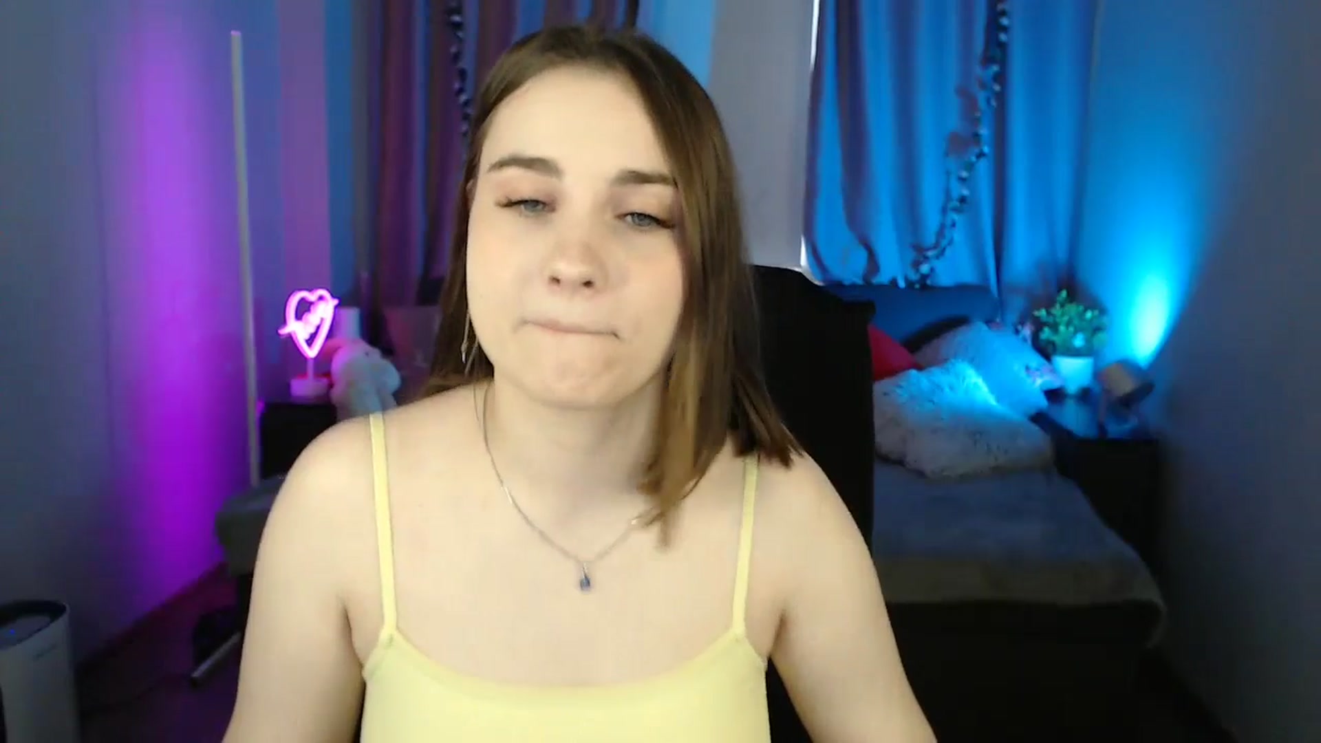 Gallery image thumbnail from LaneyGrey's myfreecams stream on, 05/26/2025, 08:21 image 20 of 20