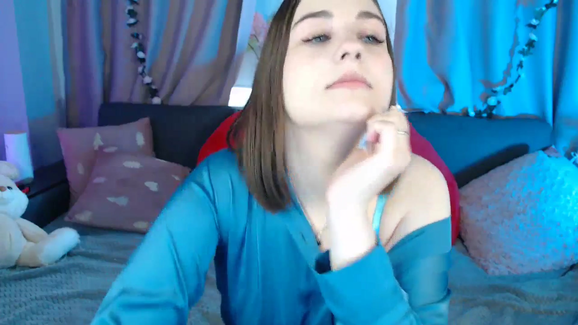 Gallery image thumbnail from LaneyGrey's myfreecams stream on, 05/27/2025, 10:50 image 9 of 20