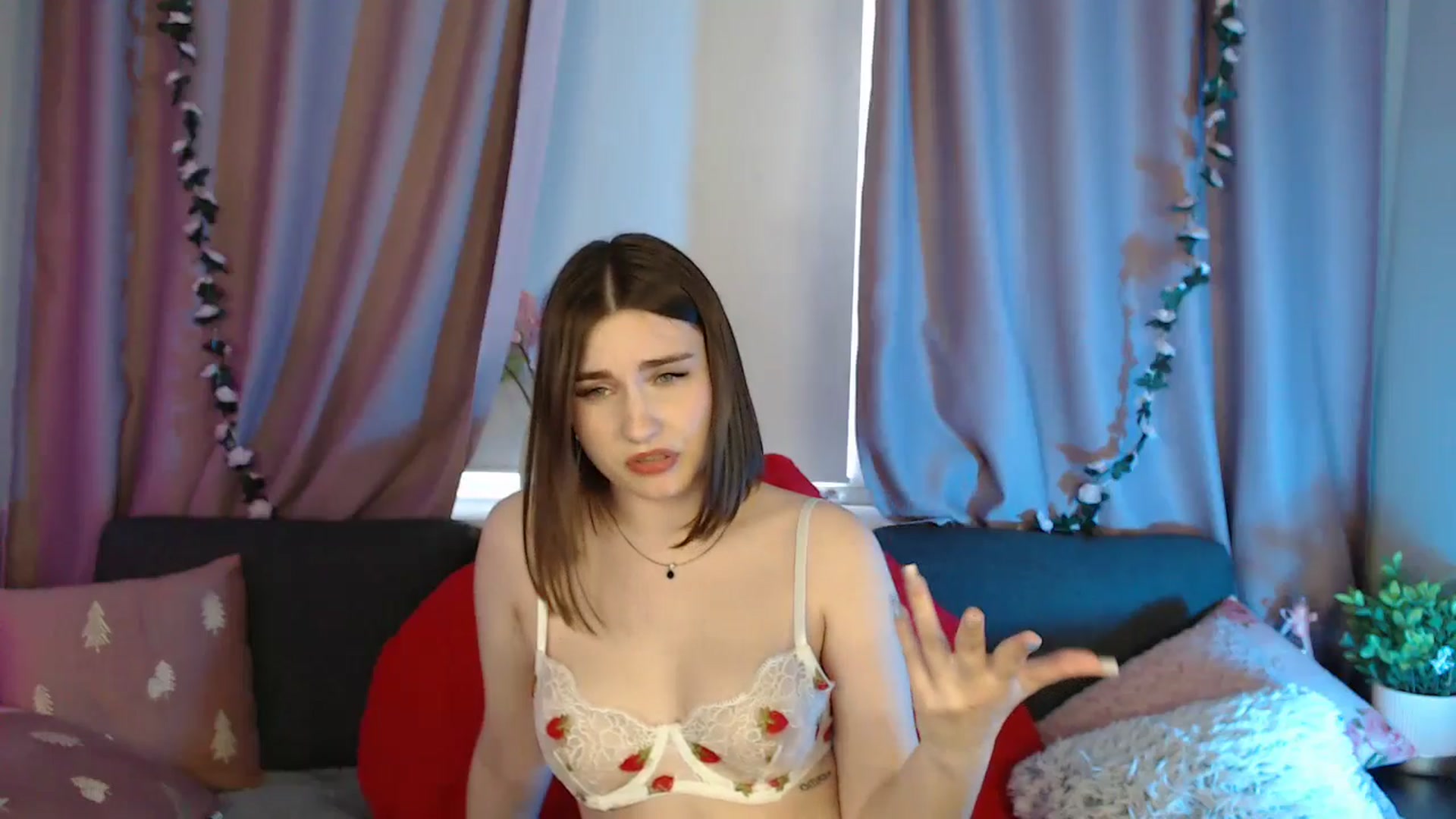 Gallery image thumbnail from LaneyGrey's myfreecams stream on, 05/30/2025, 10:42 image 4 of 20