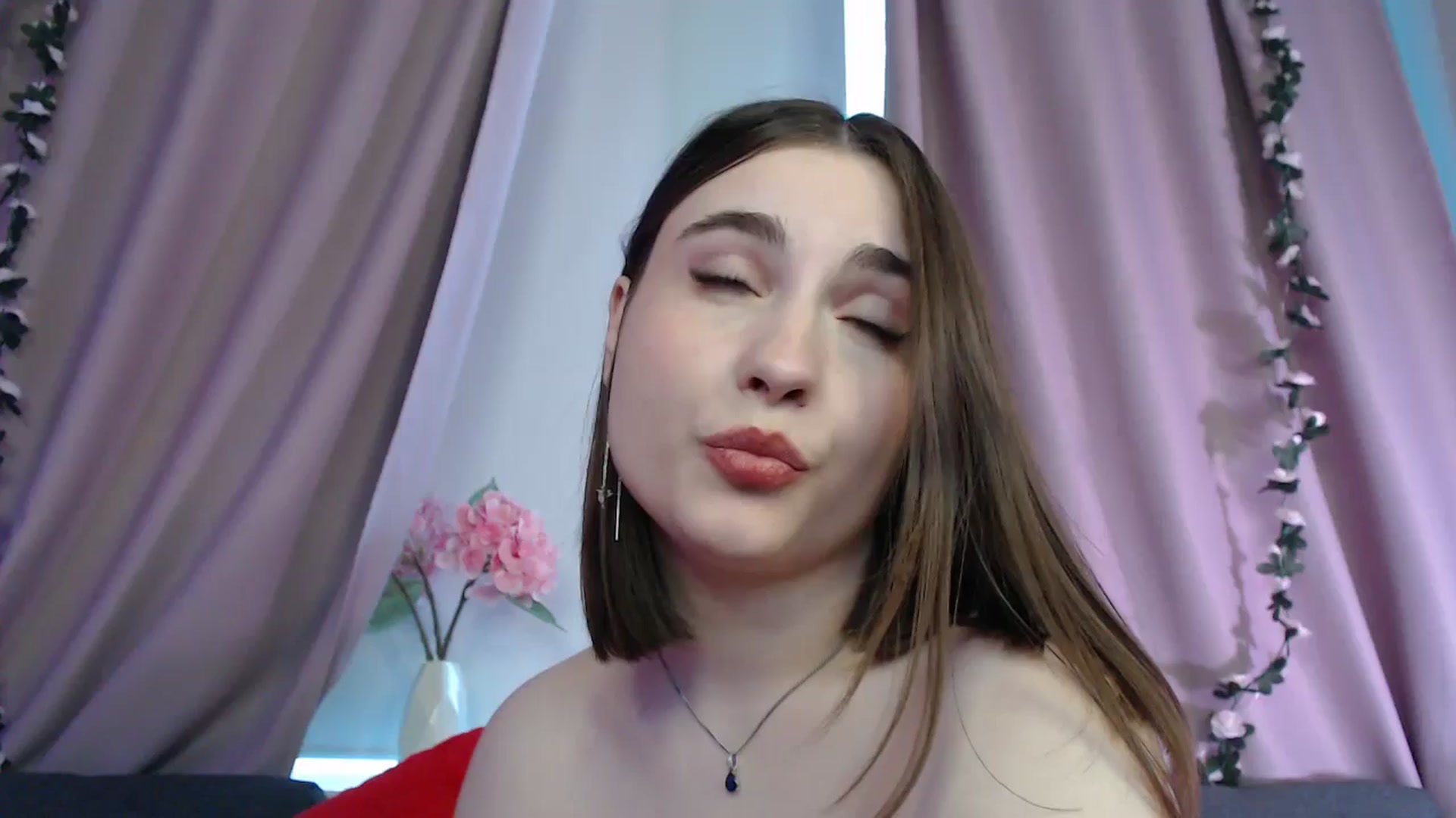 Gallery image thumbnail from LaneyGrey's myfreecams stream on, 05/30/2025, 10:42 image 20 of 20
