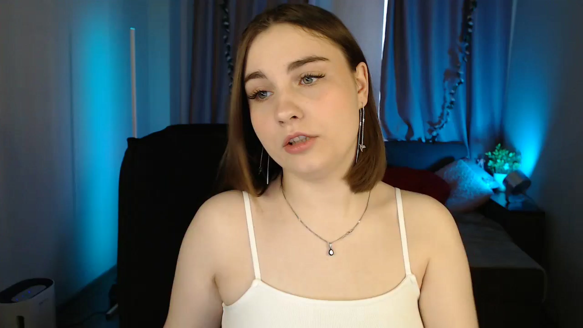 Gallery image thumbnail from LaneyGrey's myfreecams stream on, 06/01/2025, 09:51 image 1 of 20