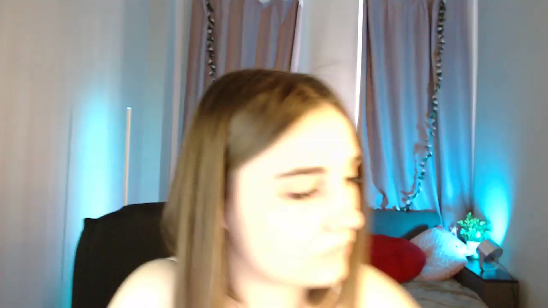 Gallery image thumbnail from LaneyGrey's myfreecams stream on, 06/01/2025, 10:55 image 1 of 20