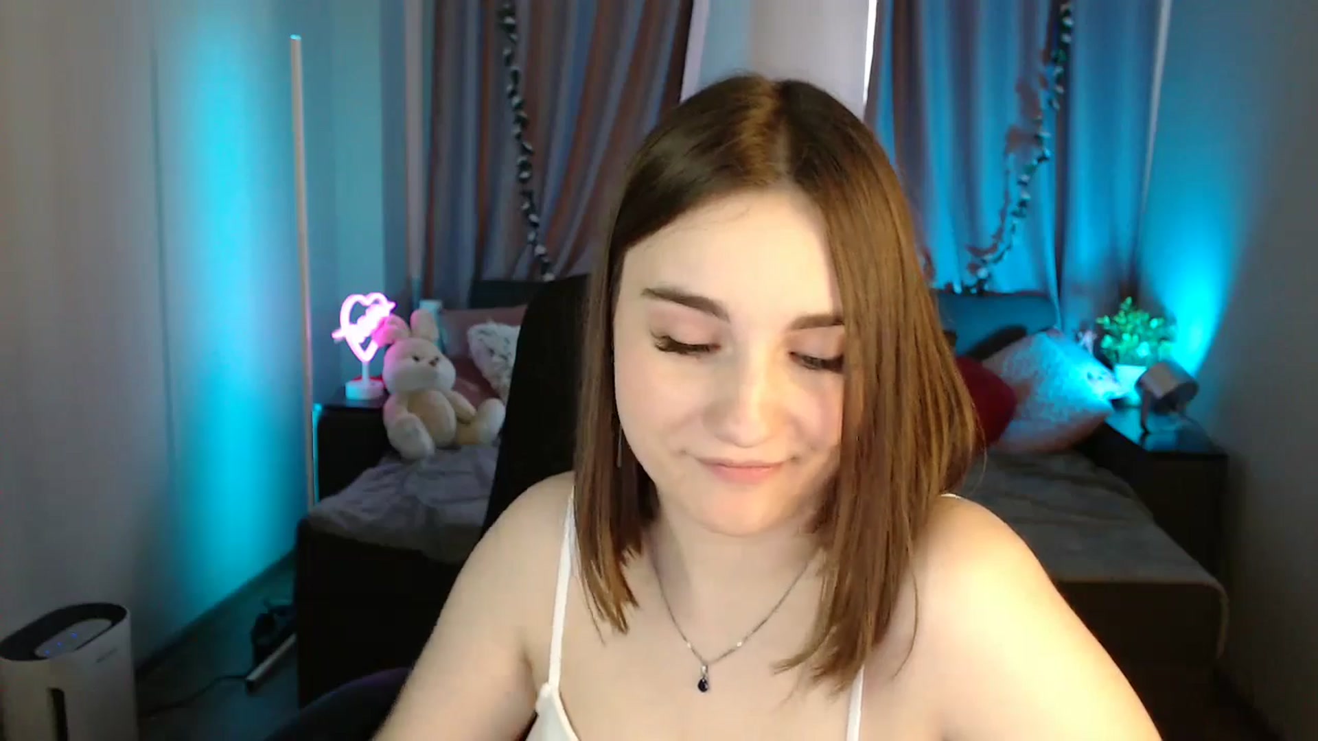Gallery image thumbnail from LaneyGrey's myfreecams stream on, 06/01/2025, 10:55 image 2 of 20