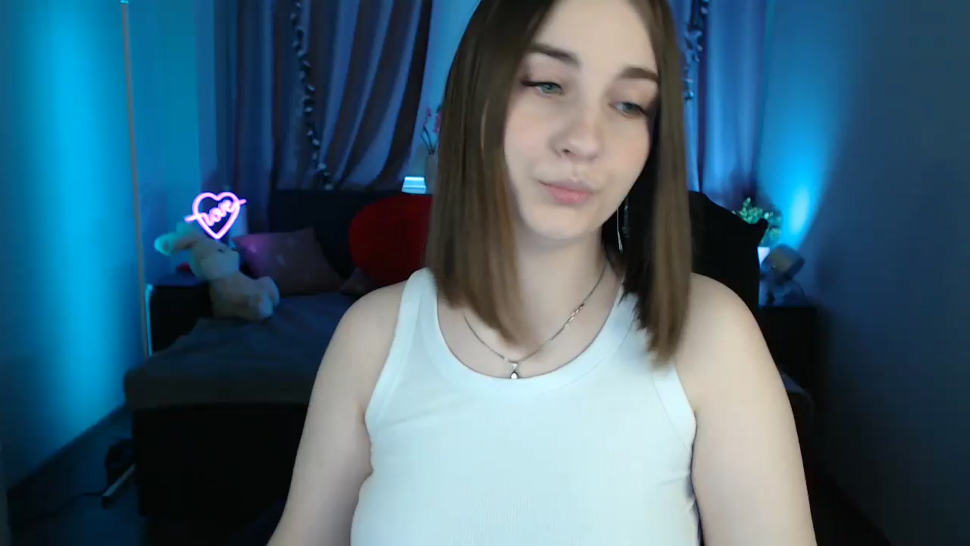 Gallery image thumbnail from LaneyGrey's myfreecams stream on, 06/04/2025, 08:47 image 6 of 20