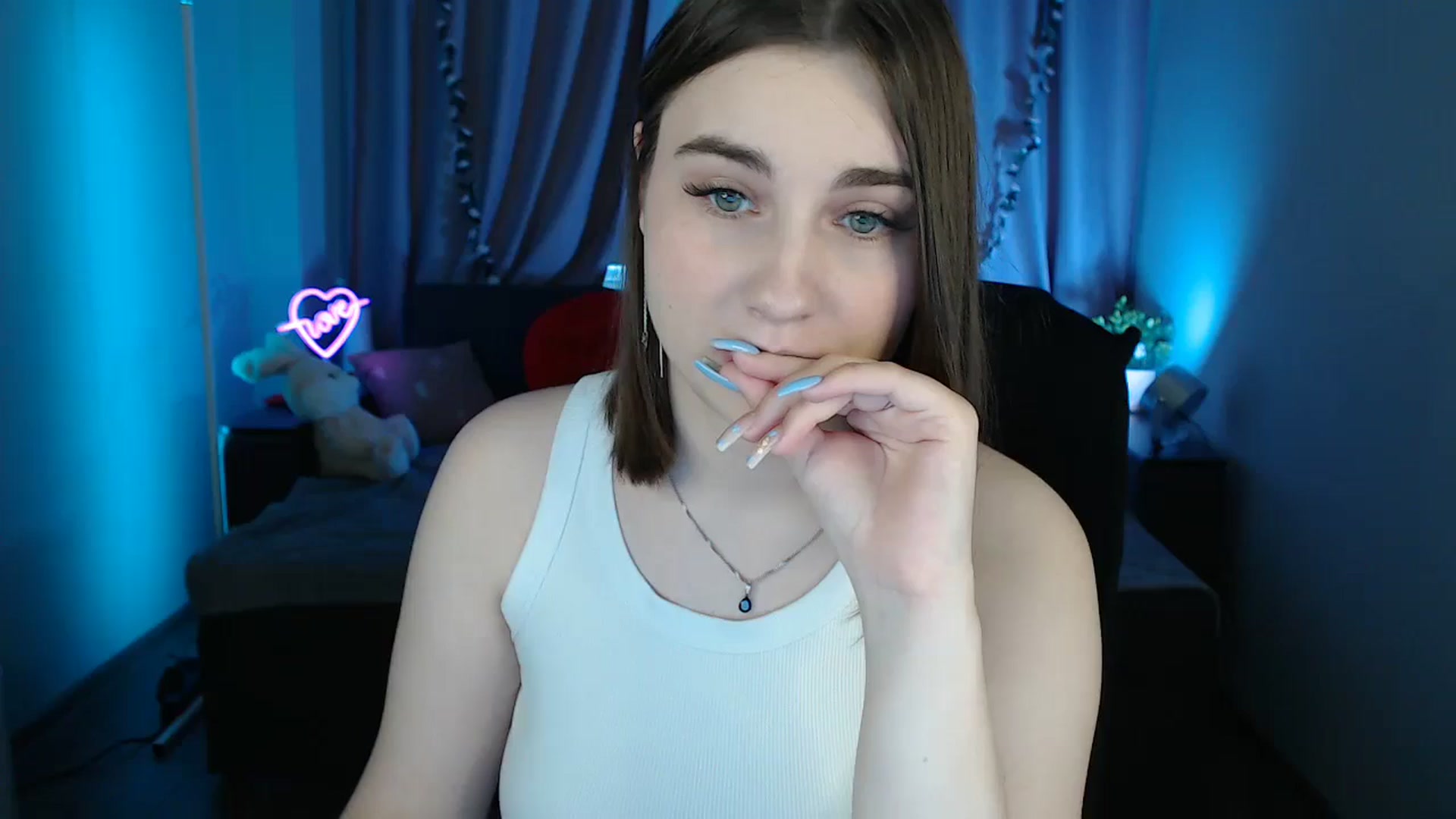 Gallery image thumbnail from LaneyGrey's myfreecams stream on, 06/04/2025, 08:47 image 3 of 20