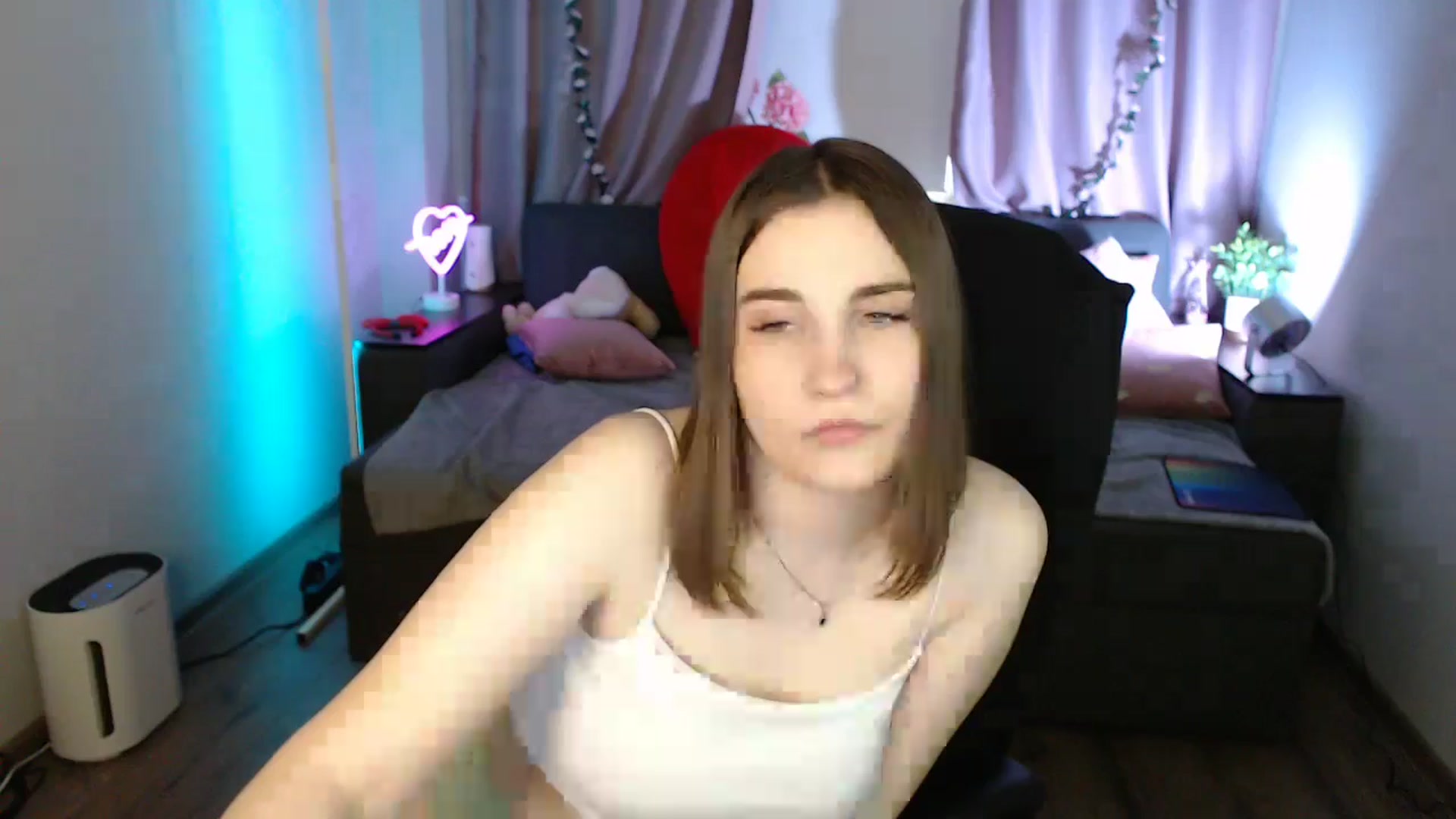 Gallery image thumbnail from LaneyGrey's myfreecams stream on, 06/07/2025, 11:31 image 17 of 20