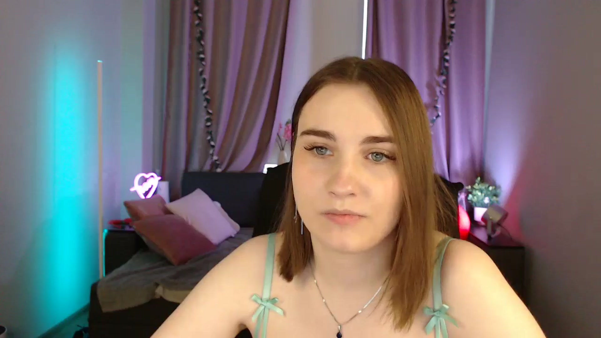 Gallery image thumbnail from LaneyGrey's myfreecams stream on, 06/10/2025, 08:27 image 9 of 20