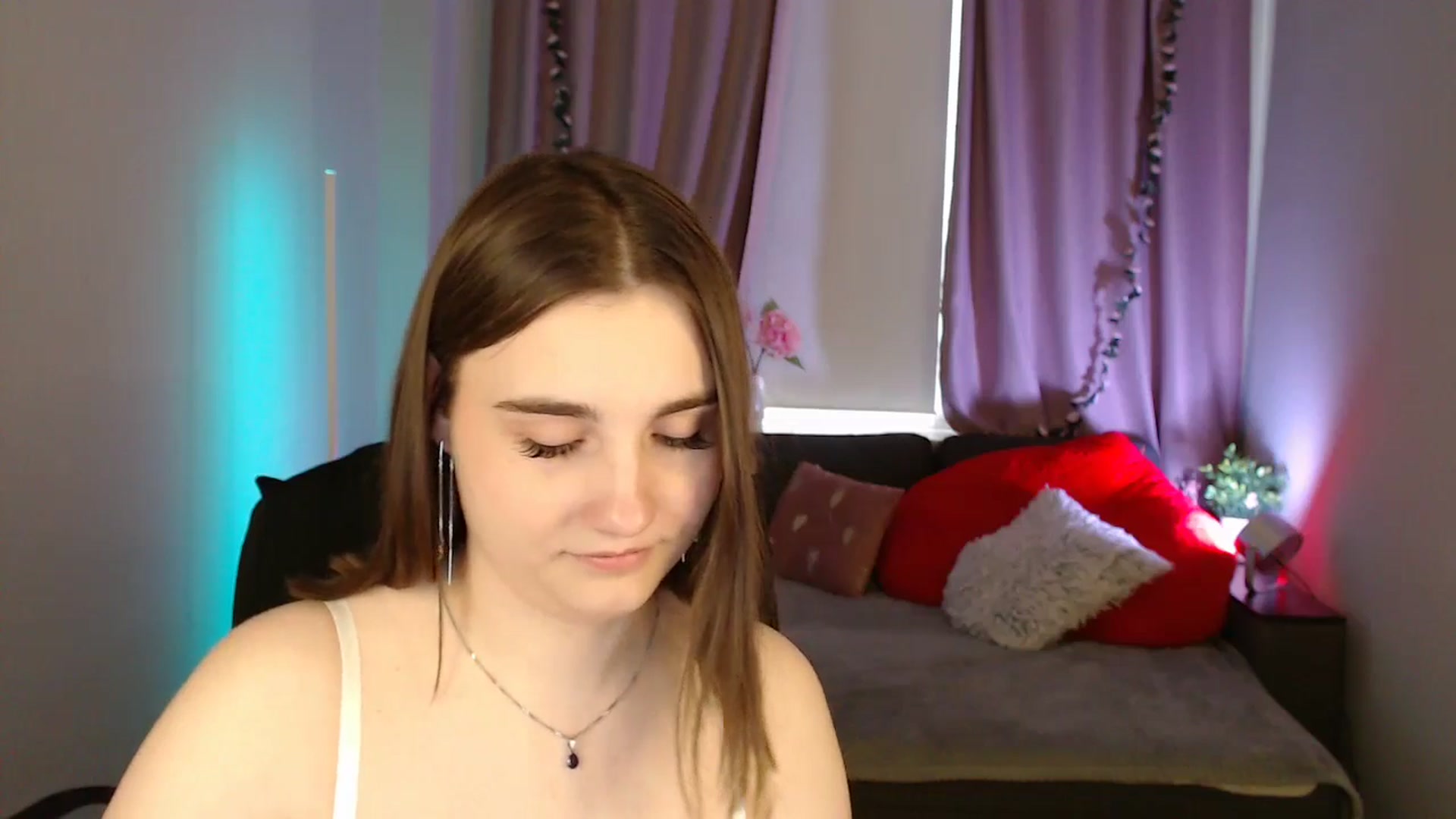 Gallery image thumbnail from LaneyGrey's myfreecams stream on, 06/11/2025, 11:17 image 15 of 20