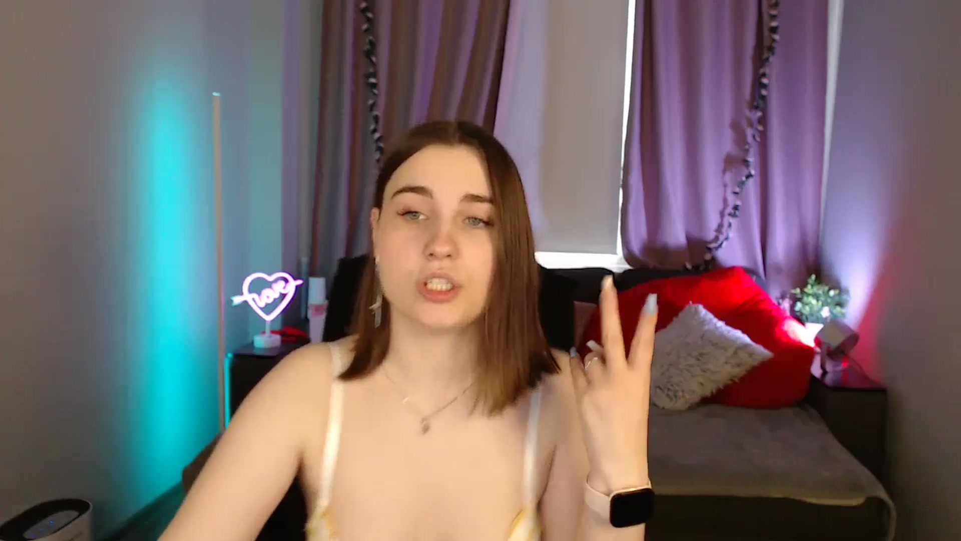 Gallery image thumbnail from LaneyGrey's myfreecams stream on, 06/11/2025, 12:01 image 19 of 20