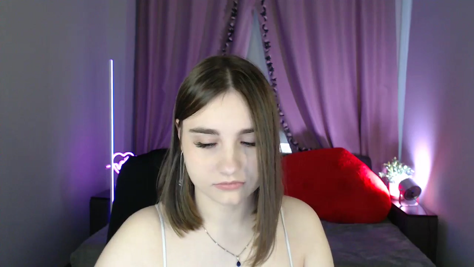 Gallery image thumbnail from LaneyGrey's myfreecams stream on, 06/21/2025, 08:19 image 15 of 20