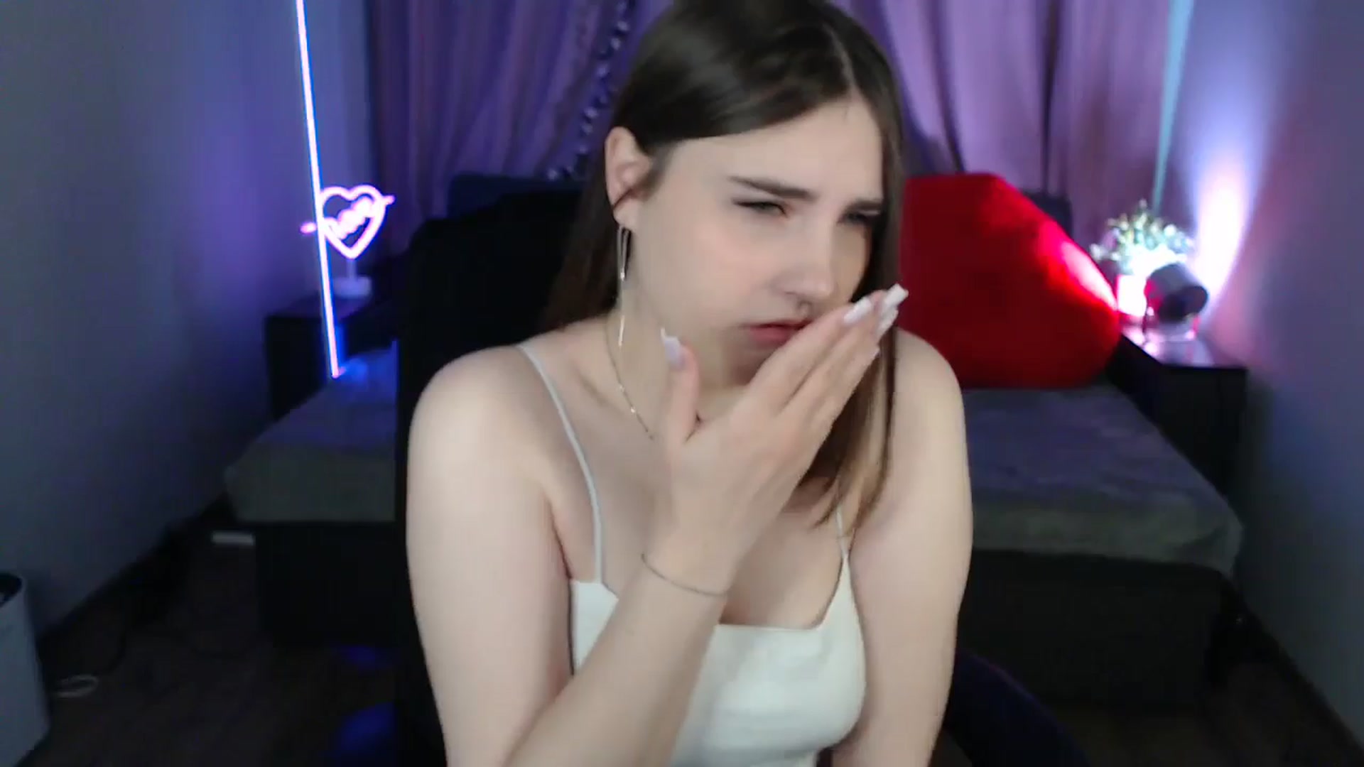 Gallery image thumbnail from LaneyGrey's myfreecams stream on, 06/21/2025, 08:19 image 6 of 20