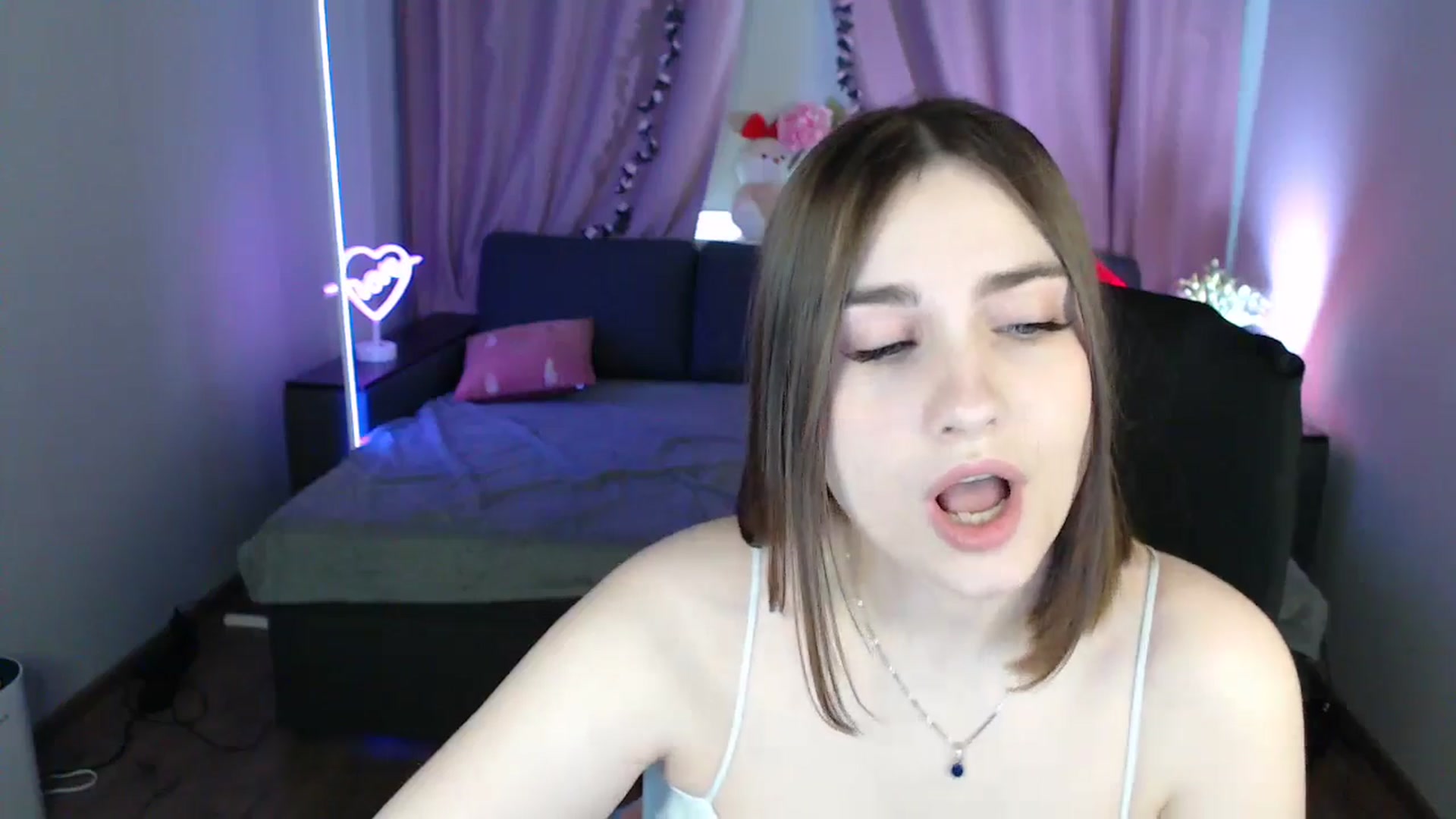 Gallery image thumbnail from LaneyGrey's myfreecams stream on, 06/21/2025, 09:01 image 4 of 20