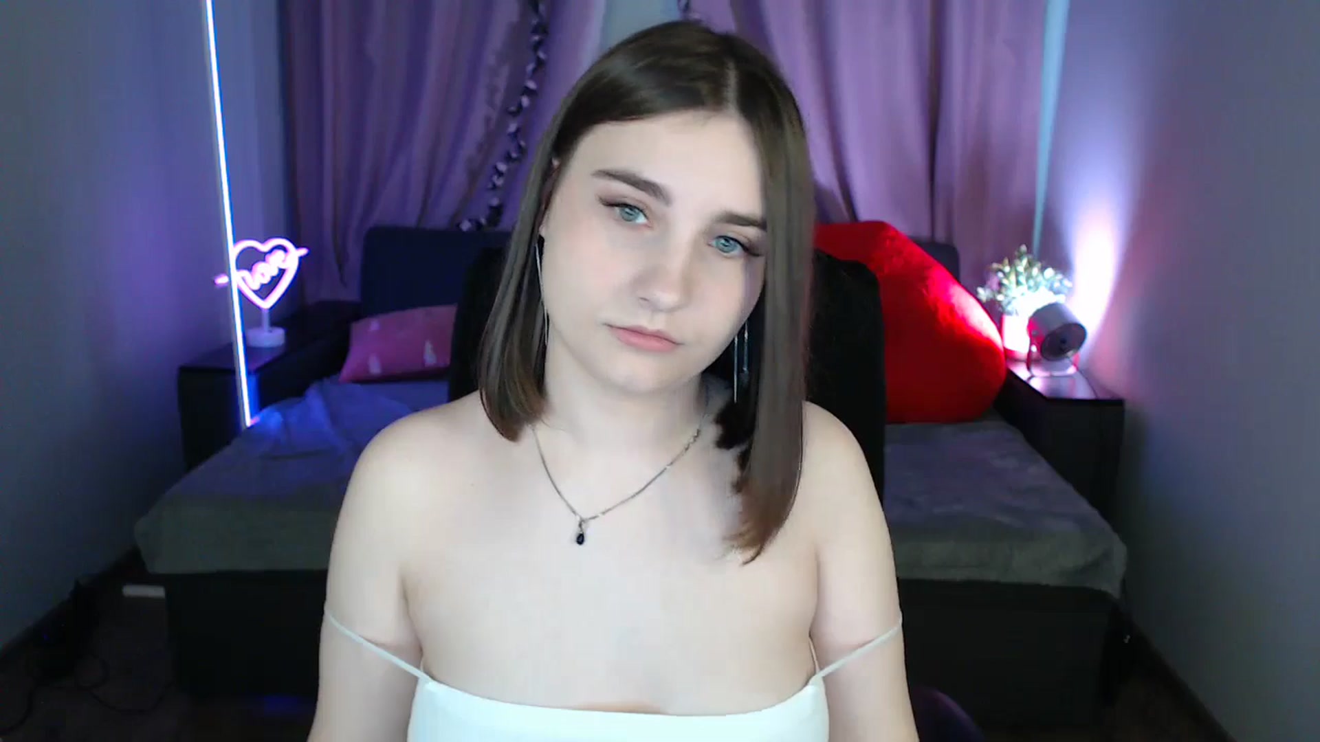 Gallery image thumbnail from LaneyGrey's myfreecams stream on, 06/21/2025, 09:01 image 11 of 20