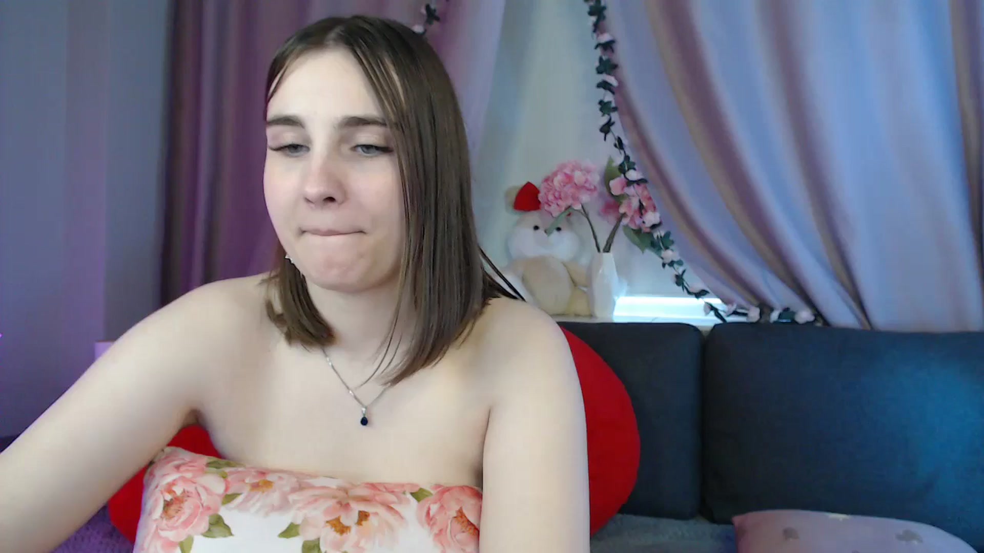 Gallery image thumbnail from LaneyGrey's myfreecams stream on, 06/22/2025, 13:57 image 16 of 20