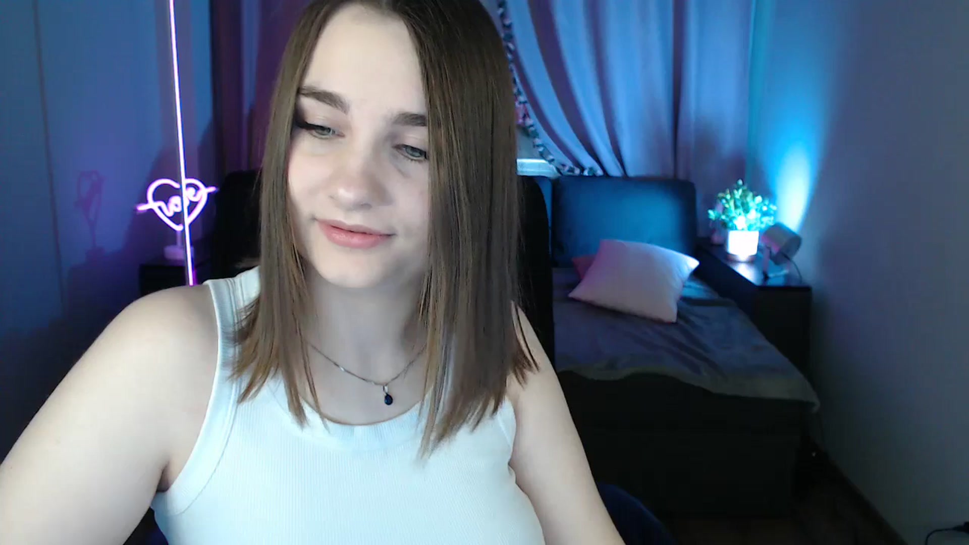 Gallery image thumbnail from LaneyGrey's myfreecams stream on, 06/23/2025, 08:17 image 11 of 20