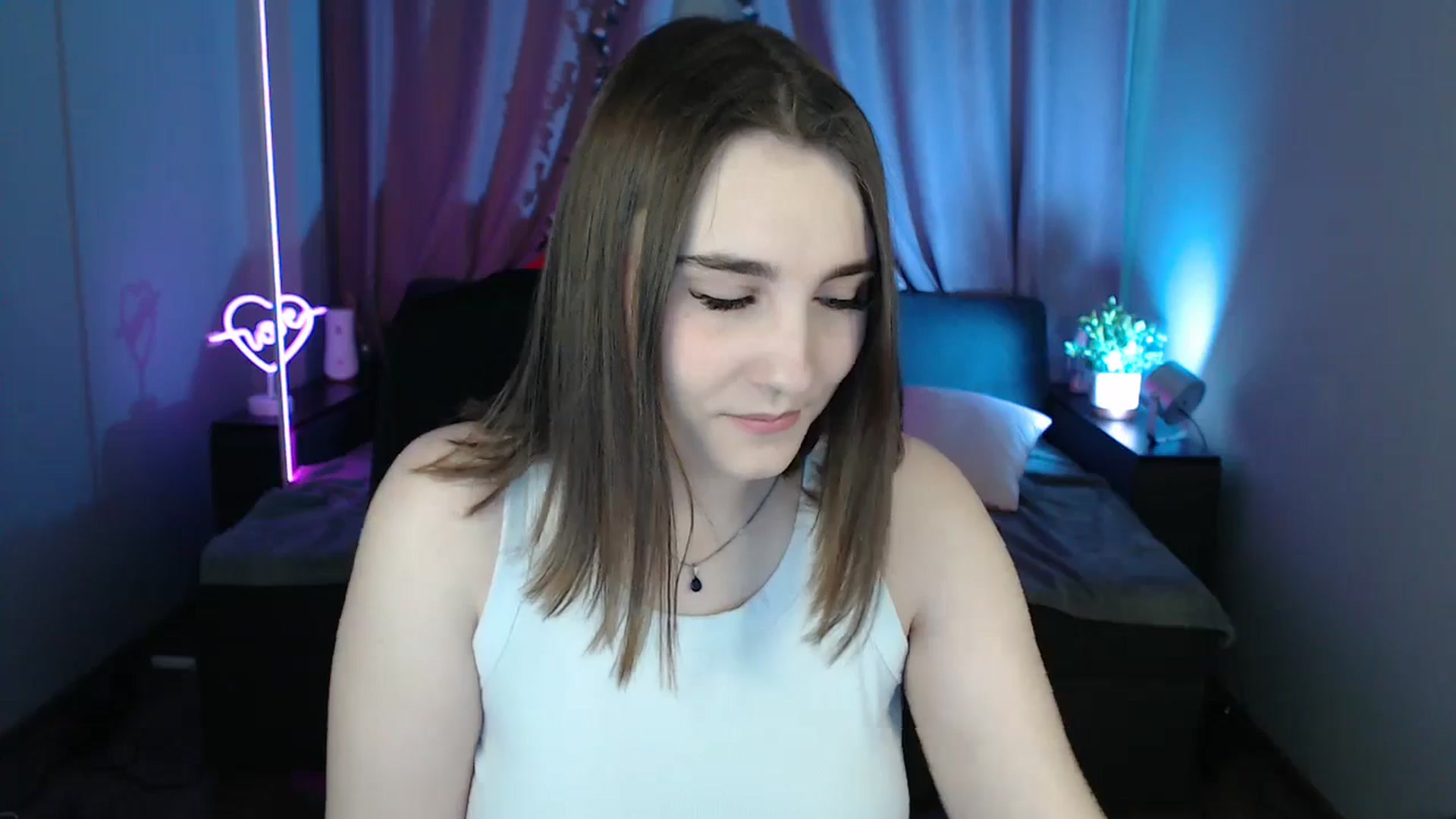 Gallery image thumbnail from LaneyGrey's myfreecams stream on, 06/23/2025, 08:17 image 2 of 20