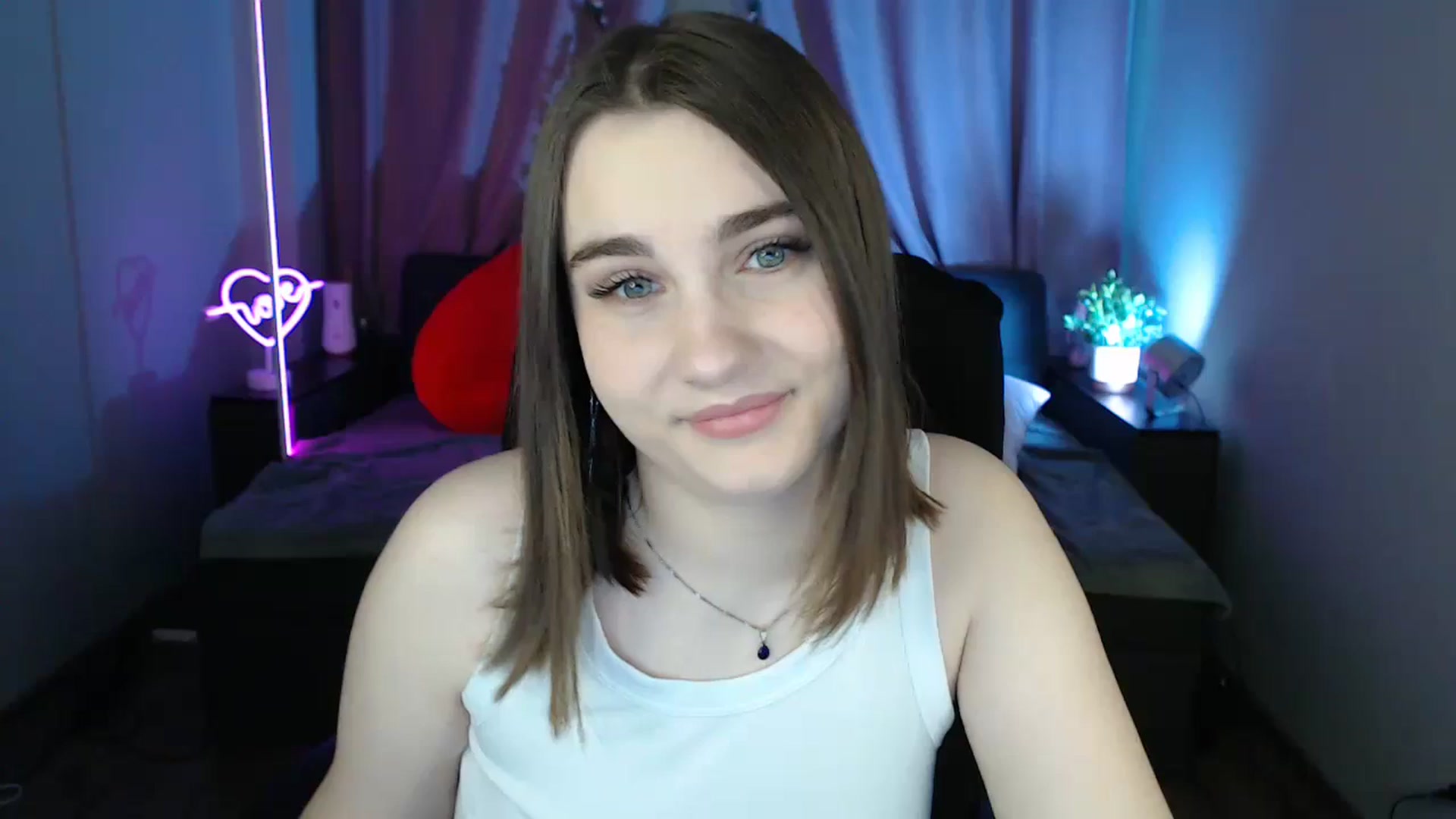 Gallery image thumbnail from LaneyGrey's myfreecams stream on, 06/23/2025, 08:17 image 10 of 20