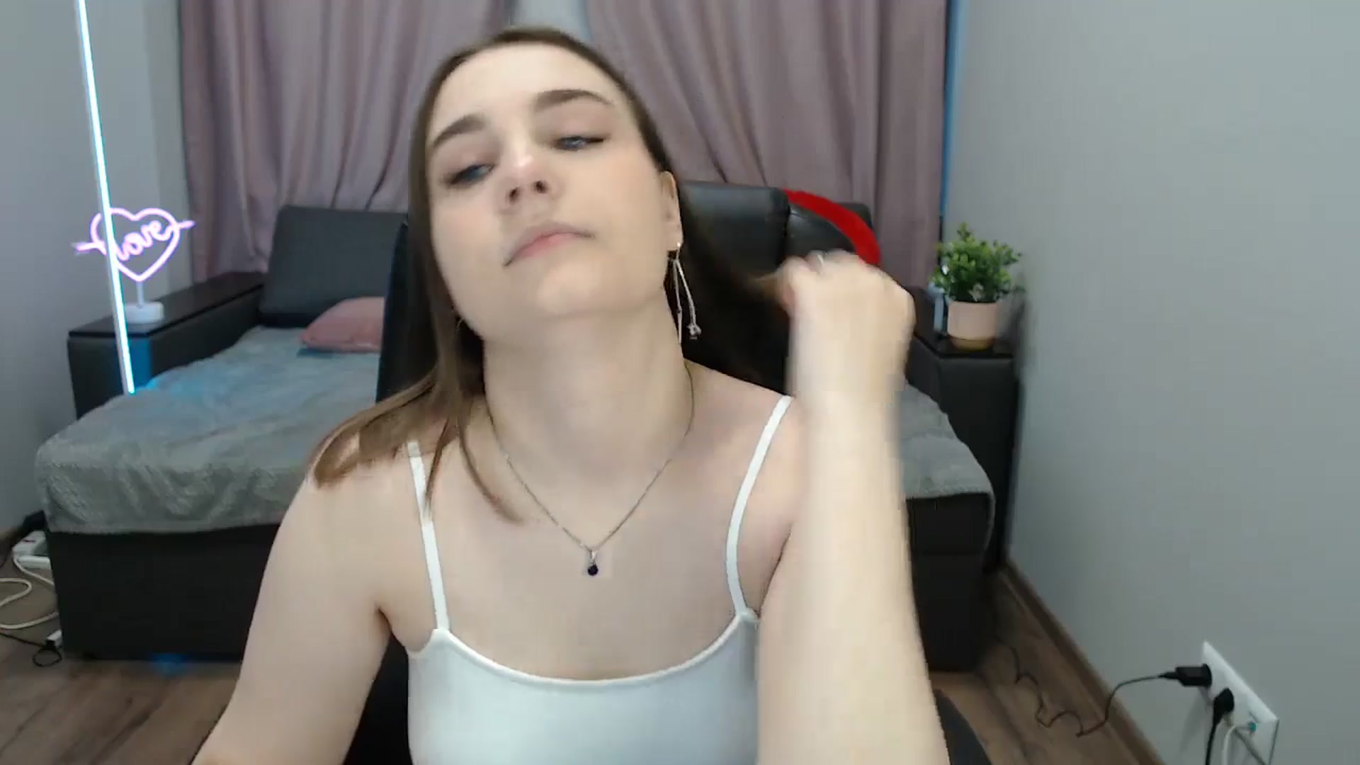 Gallery image thumbnail from LaneyGrey's myfreecams stream on, 06/25/2025, 08:41 image 15 of 20