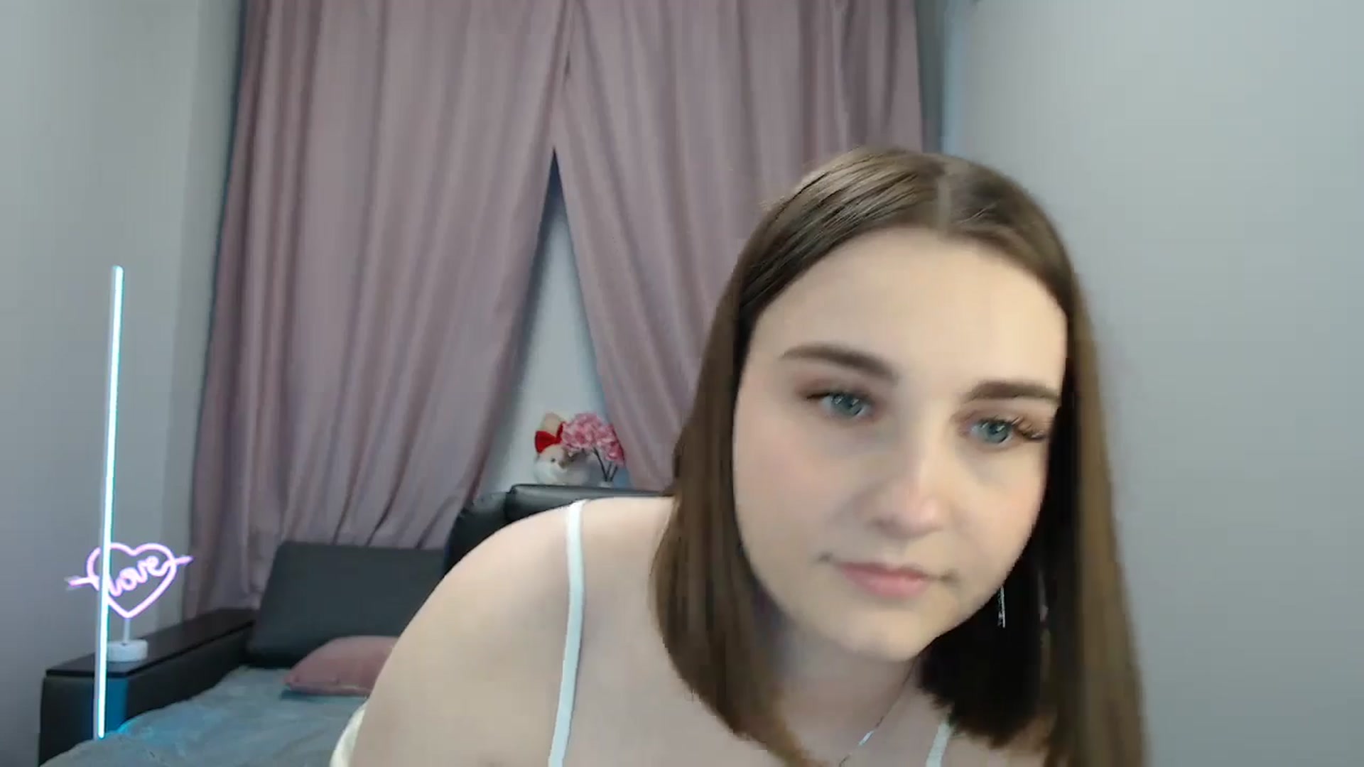 Gallery image thumbnail from LaneyGrey's myfreecams stream on, 06/25/2025, 08:41 image 18 of 20