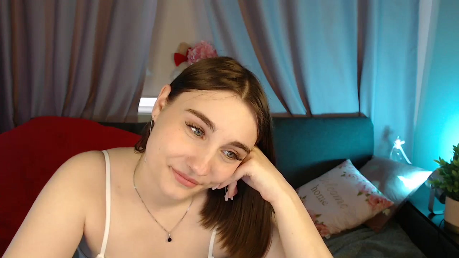 Gallery image thumbnail from LaneyGrey's myfreecams stream on, 06/25/2025, 13:34 image 11 of 20