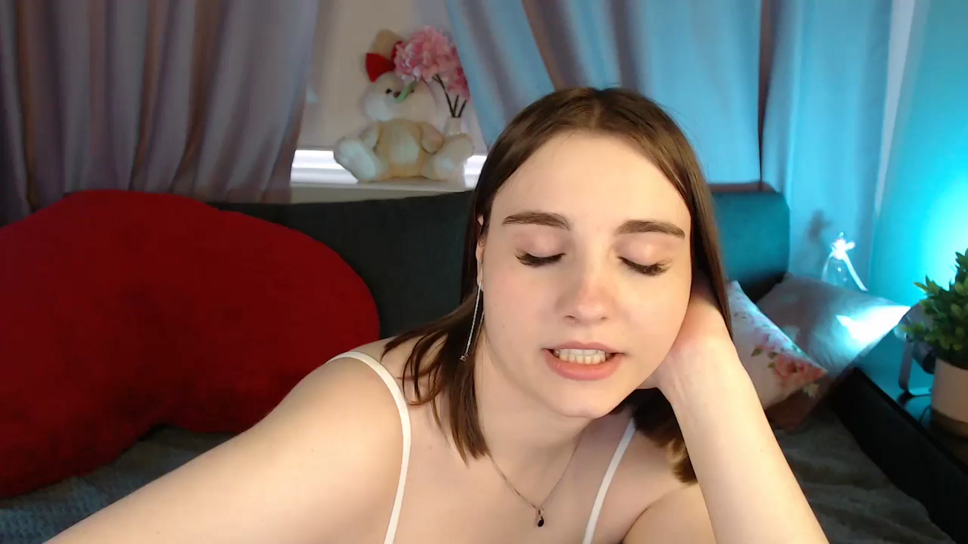 Gallery image thumbnail from LaneyGrey's myfreecams stream on, 06/25/2025, 13:34 image 12 of 20