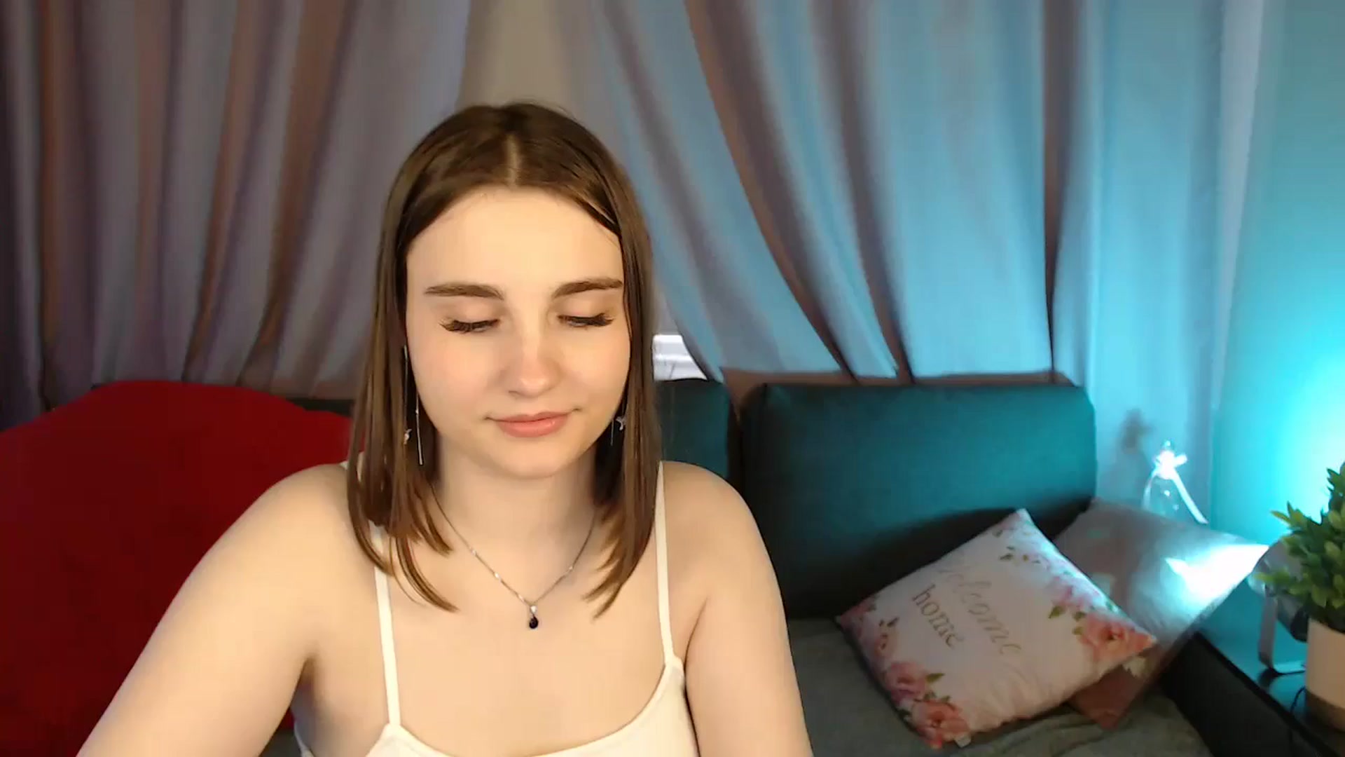 Gallery image thumbnail from LaneyGrey's myfreecams stream on, 06/25/2025, 13:34 image 1 of 20