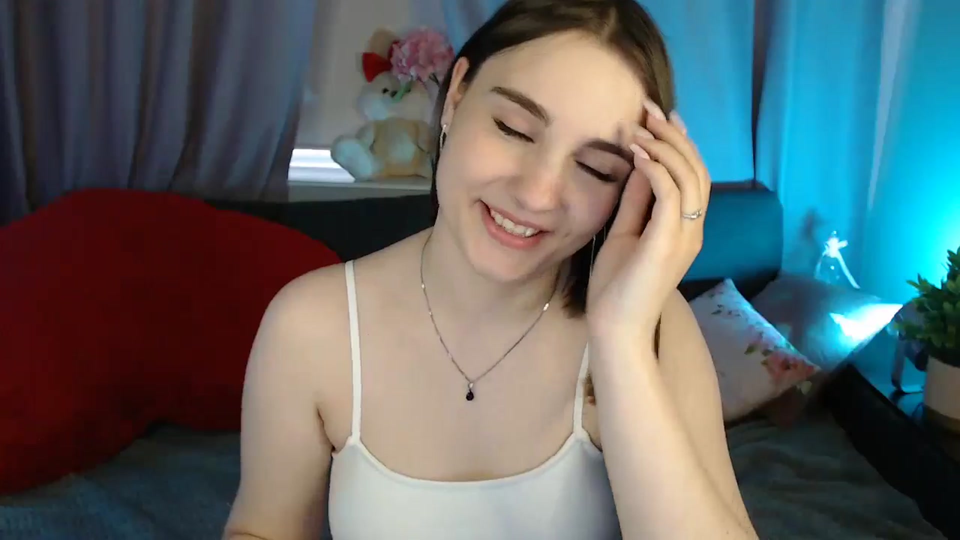 Gallery image thumbnail from LaneyGrey's myfreecams stream on, 06/25/2025, 13:34 image 13 of 20