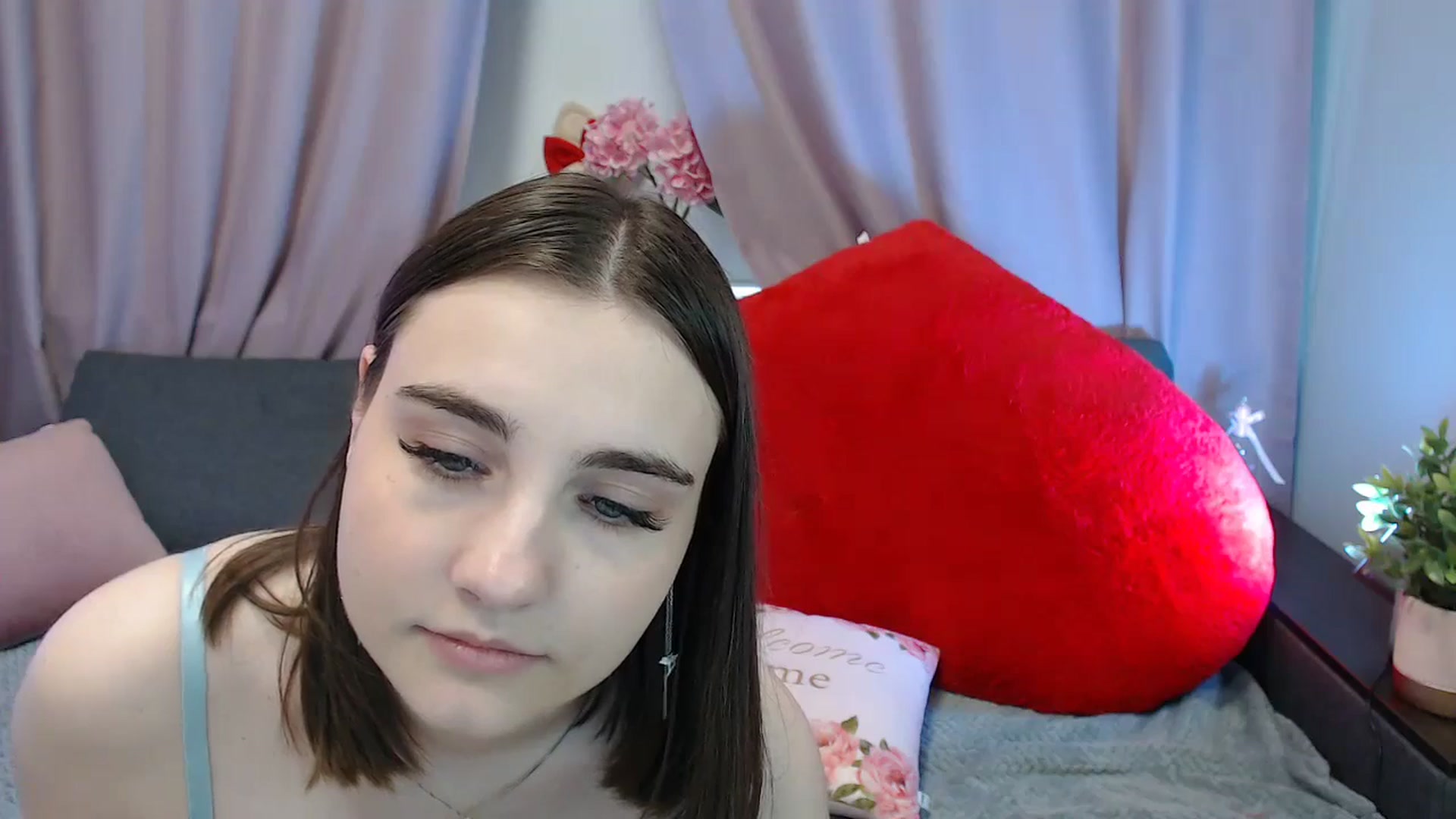 Gallery image thumbnail from LaneyGrey's myfreecams stream on, 06/28/2025, 10:37 image 9 of 20
