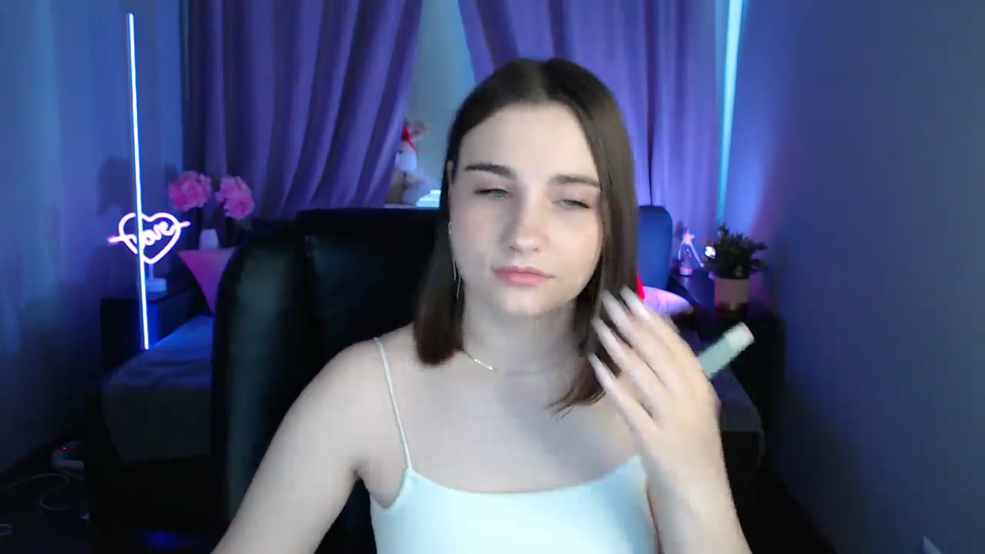 Gallery image thumbnail from LaneyGrey's myfreecams stream on, 06/30/2025, 08:21 image 2 of 20