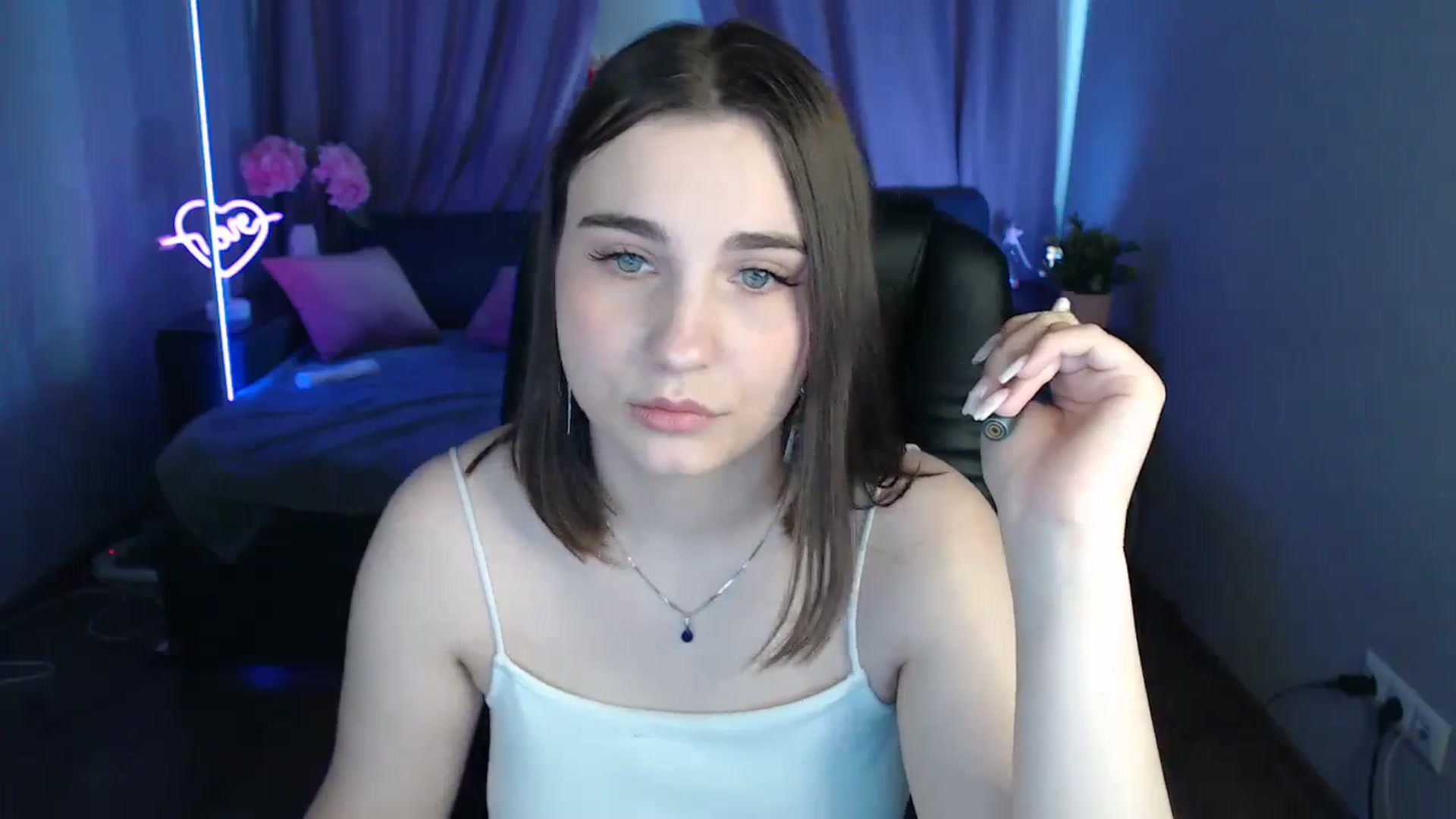 Gallery image thumbnail from LaneyGrey's myfreecams stream on, 06/30/2025, 09:08 image 17 of 20