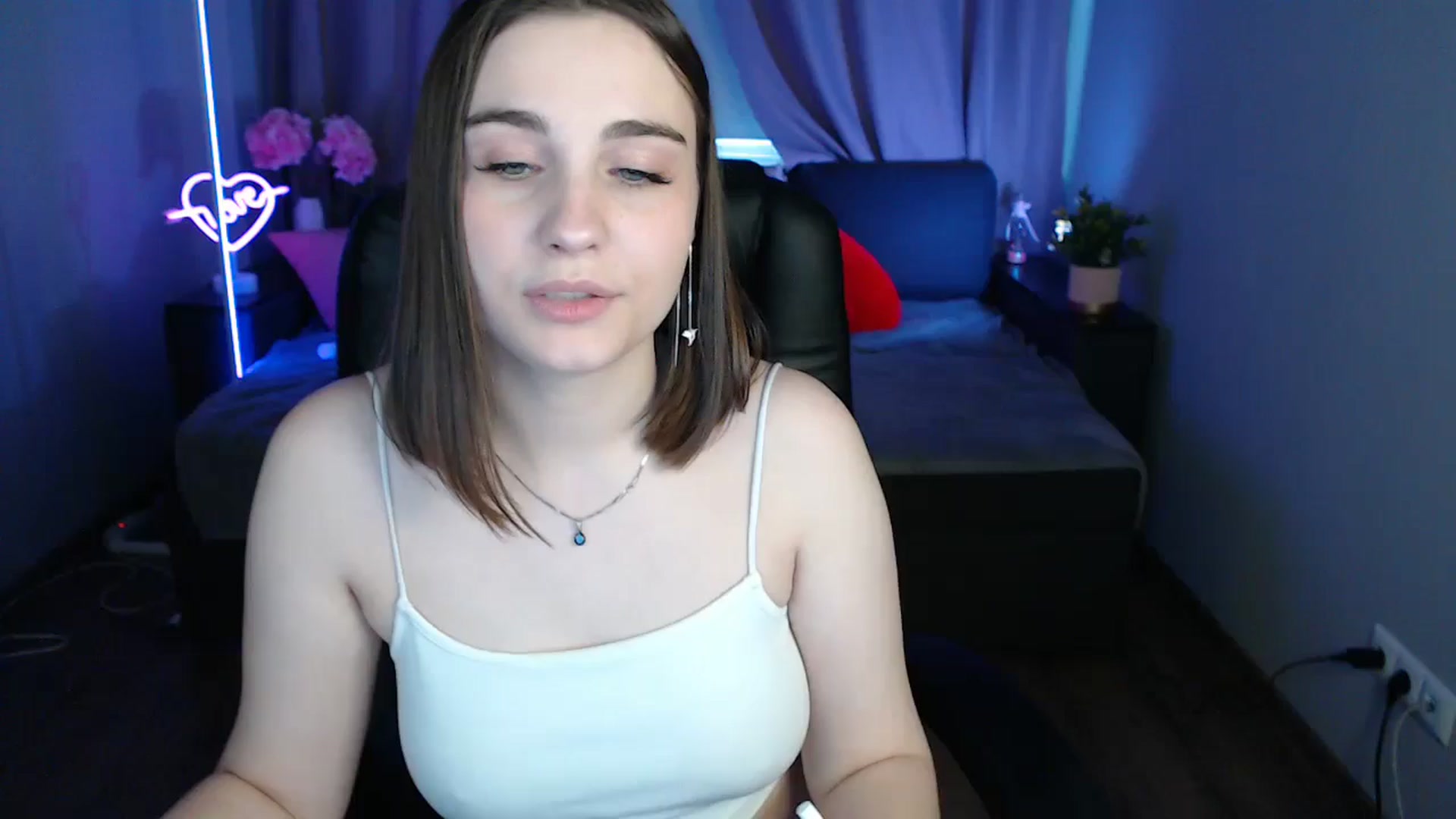 Gallery image thumbnail from LaneyGrey's myfreecams stream on, 06/30/2025, 10:11 image 17 of 20