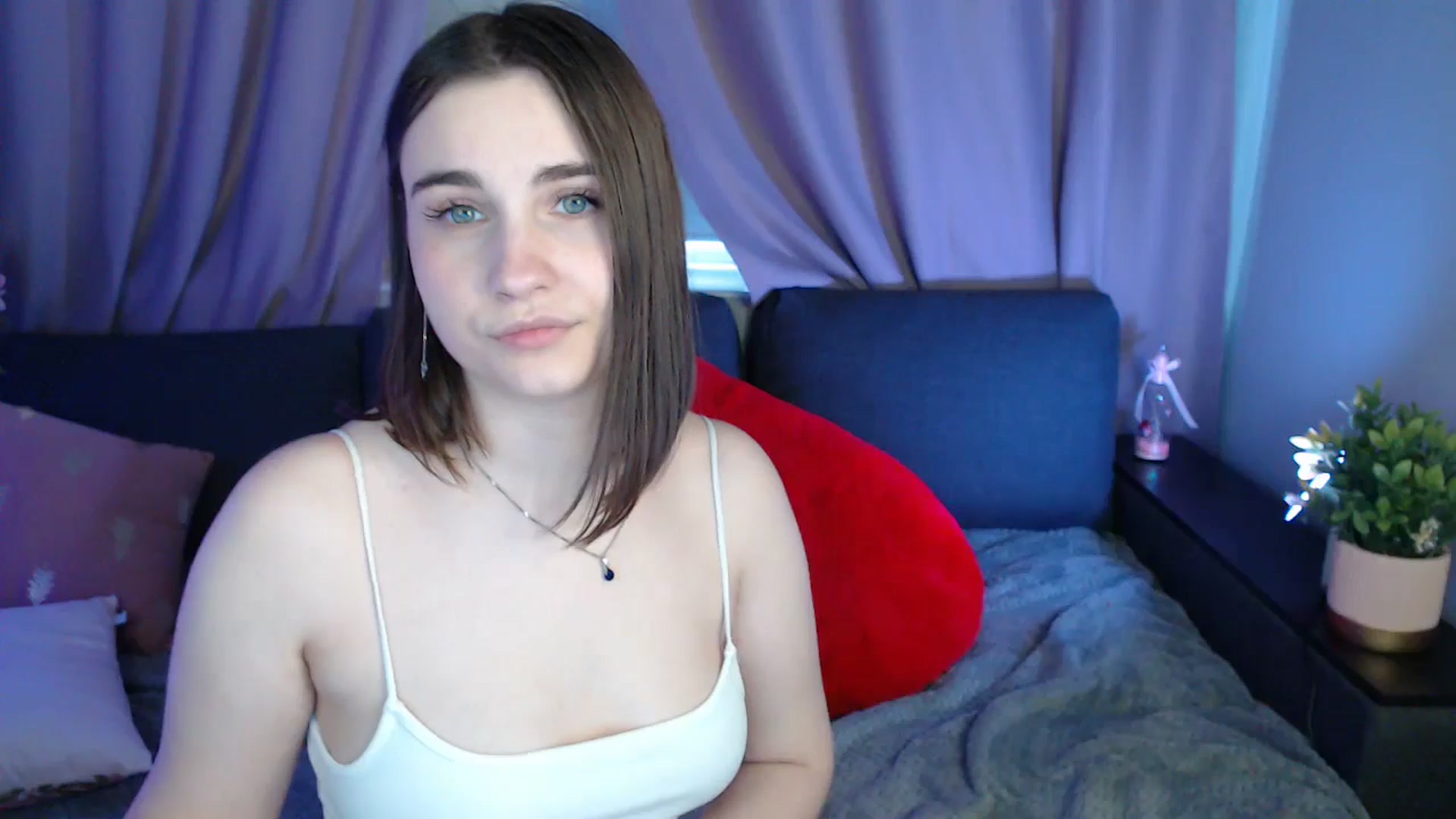 Gallery image thumbnail from LaneyGrey's myfreecams stream on, 06/30/2025, 10:57 image 5 of 20
