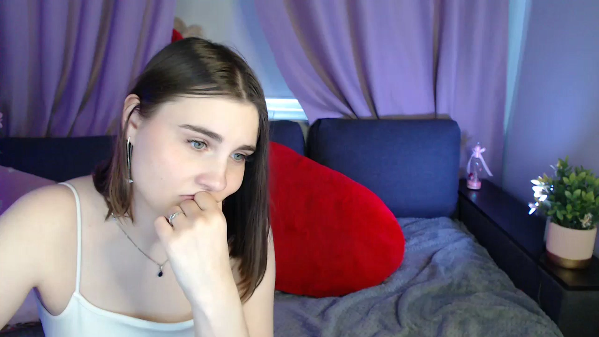 Gallery image thumbnail from LaneyGrey's myfreecams stream on, 06/30/2025, 10:57 image 3 of 20