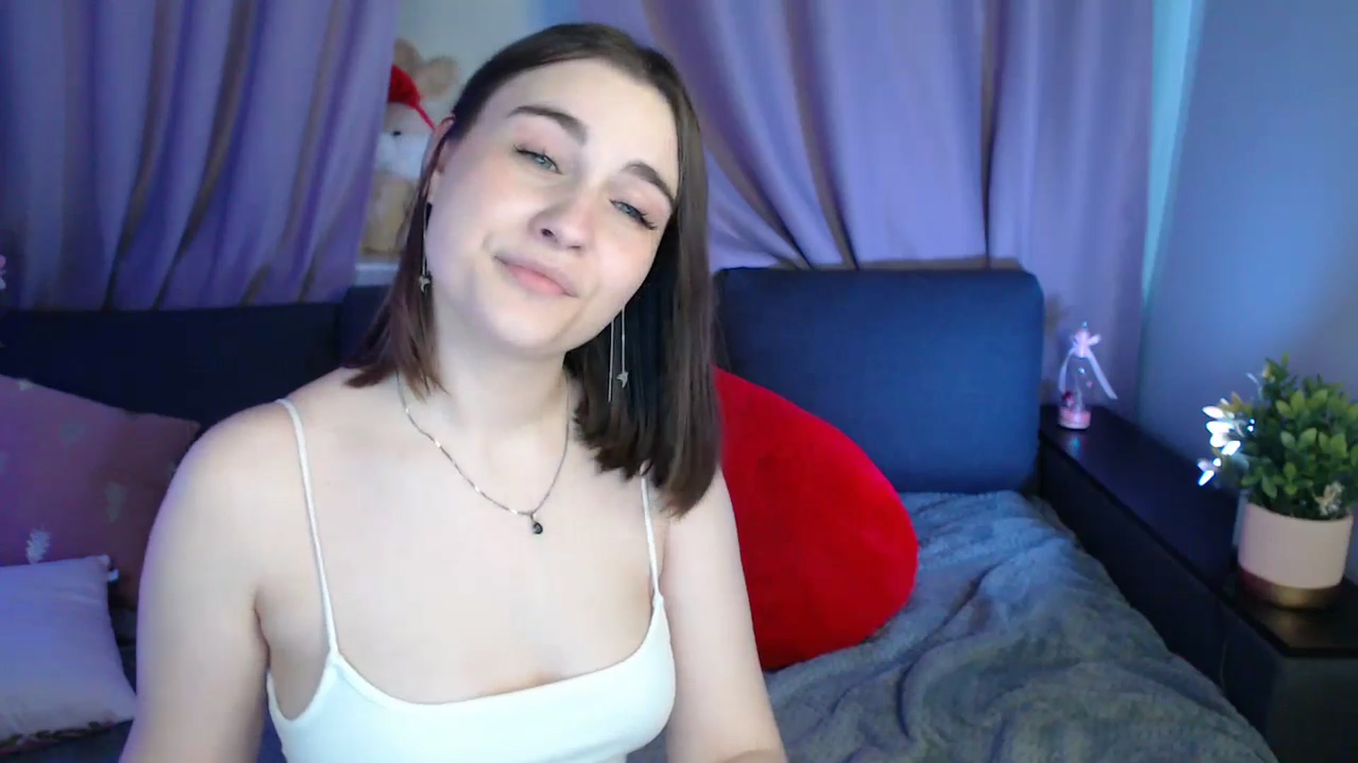 Gallery image thumbnail from LaneyGrey's myfreecams stream on, 06/30/2025, 10:57 image 4 of 20
