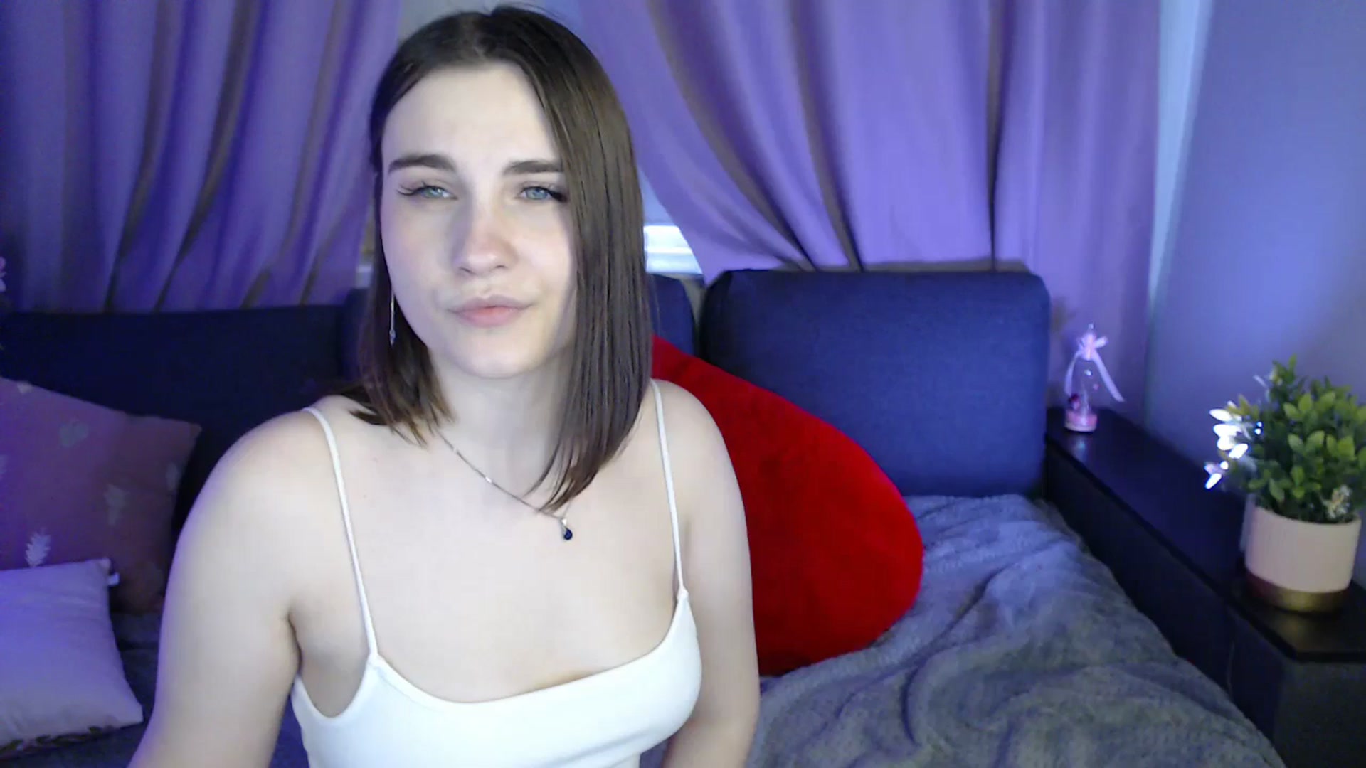 Gallery image thumbnail from LaneyGrey's myfreecams stream on, 06/30/2025, 10:57 image 7 of 20