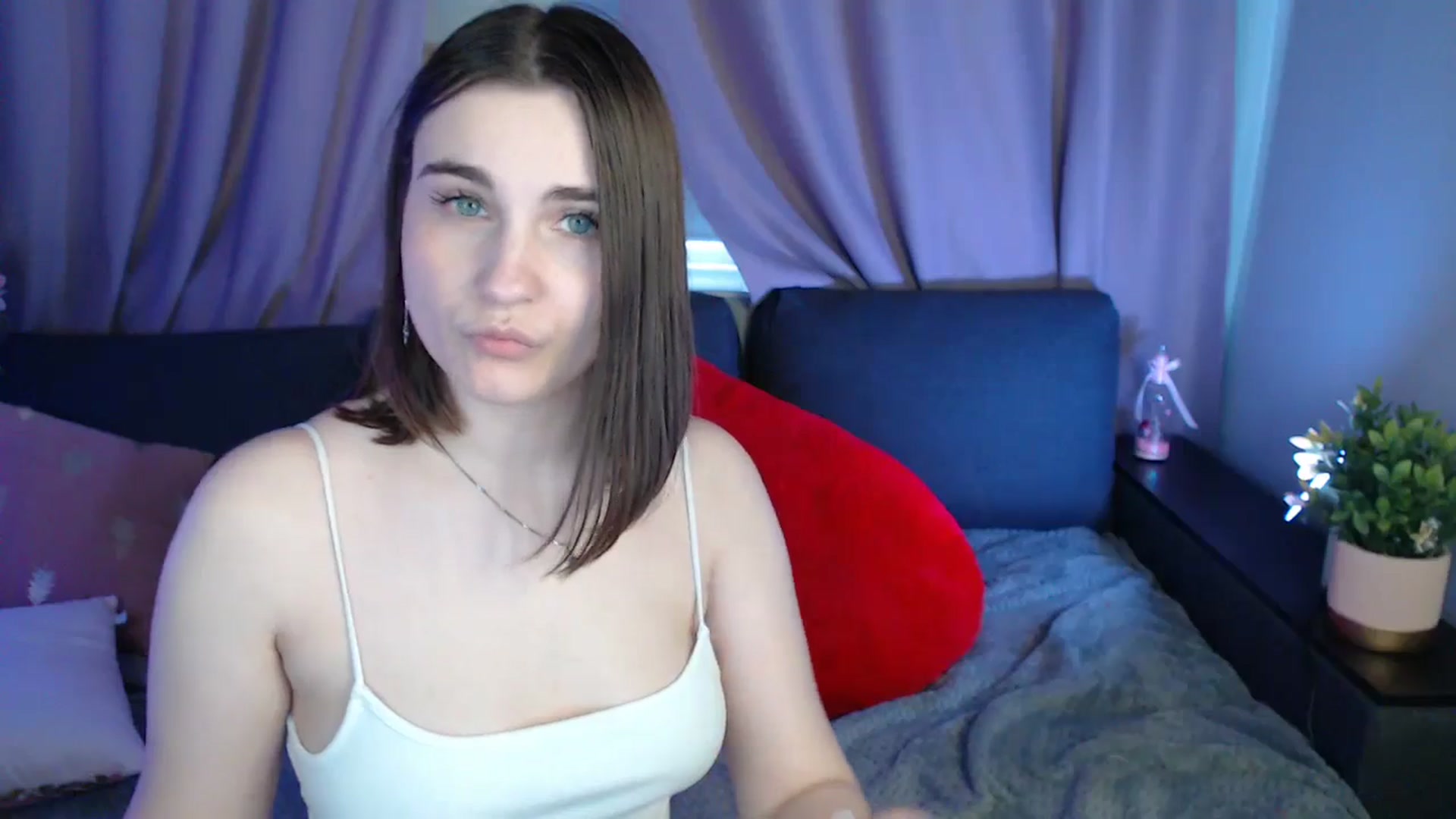 Gallery image thumbnail from LaneyGrey's myfreecams stream on, 06/30/2025, 10:57 image 8 of 20