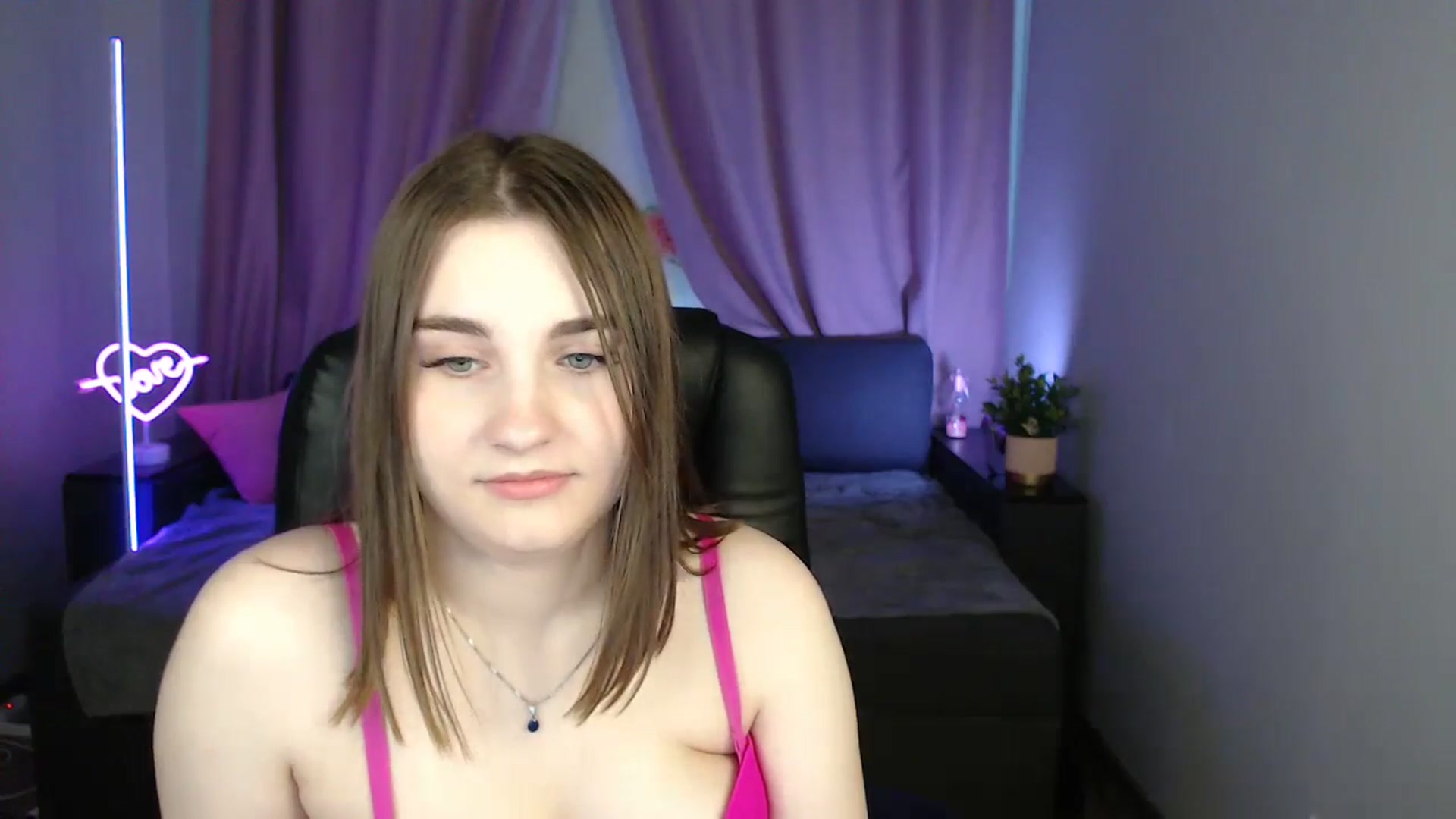 Gallery image thumbnail from LaneyGrey's myfreecams stream on, 07/01/2025, 08:54 image 8 of 20