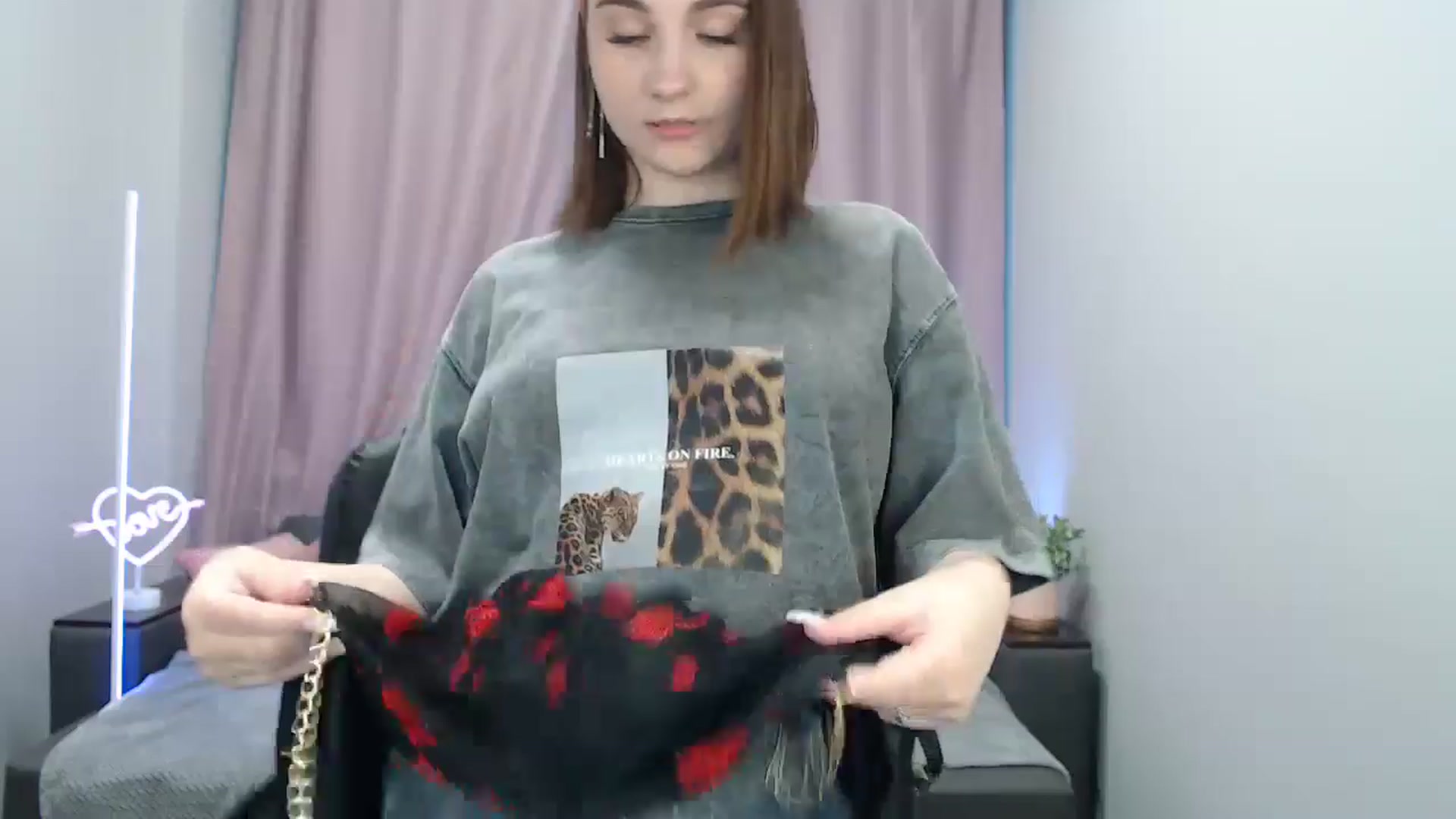 Gallery image thumbnail from LaneyGrey's myfreecams stream on, 07/01/2025, 08:54 image 3 of 20